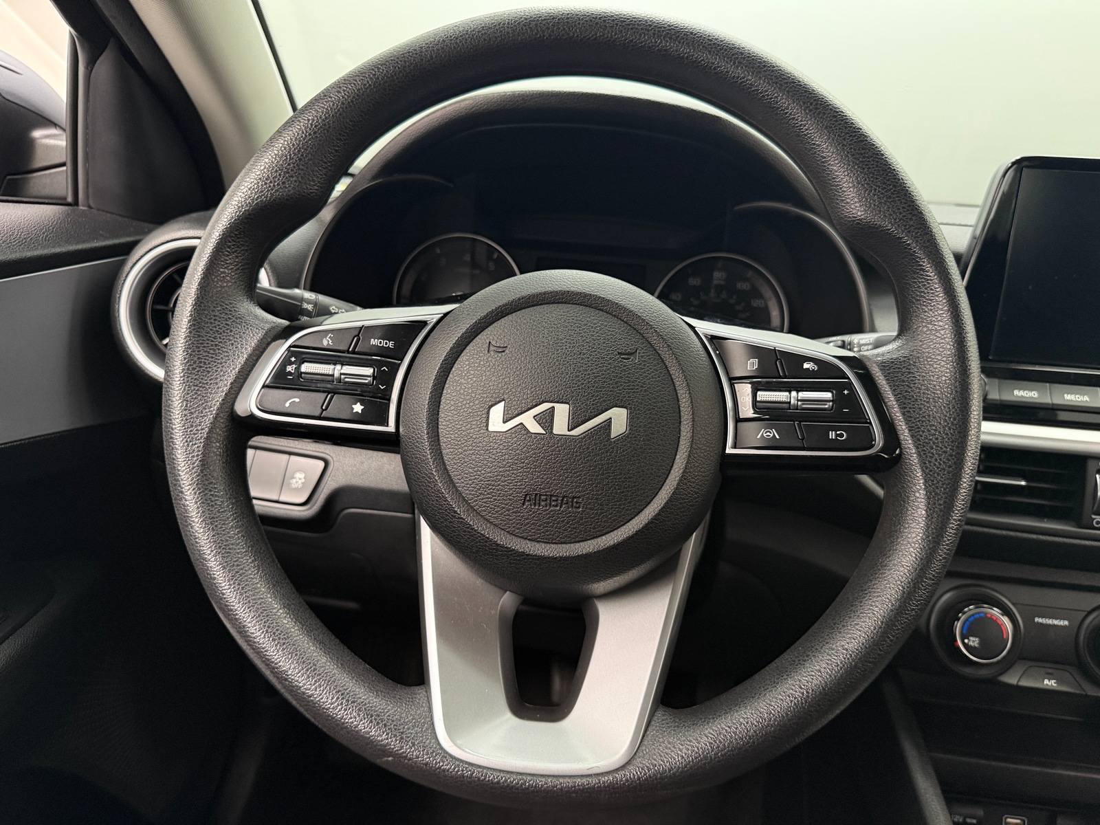 Thumbnail: 2024 Kia Forte - 5