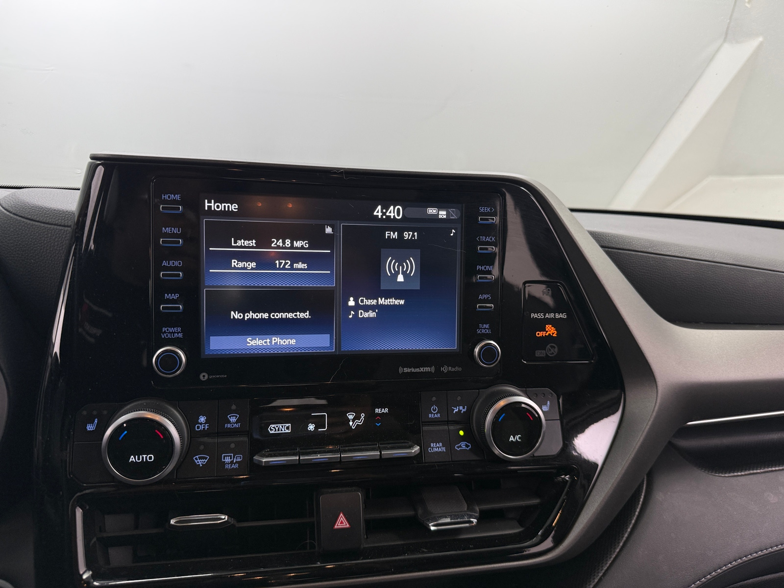 Thumbnail: 2021 Toyota Highlander - 3