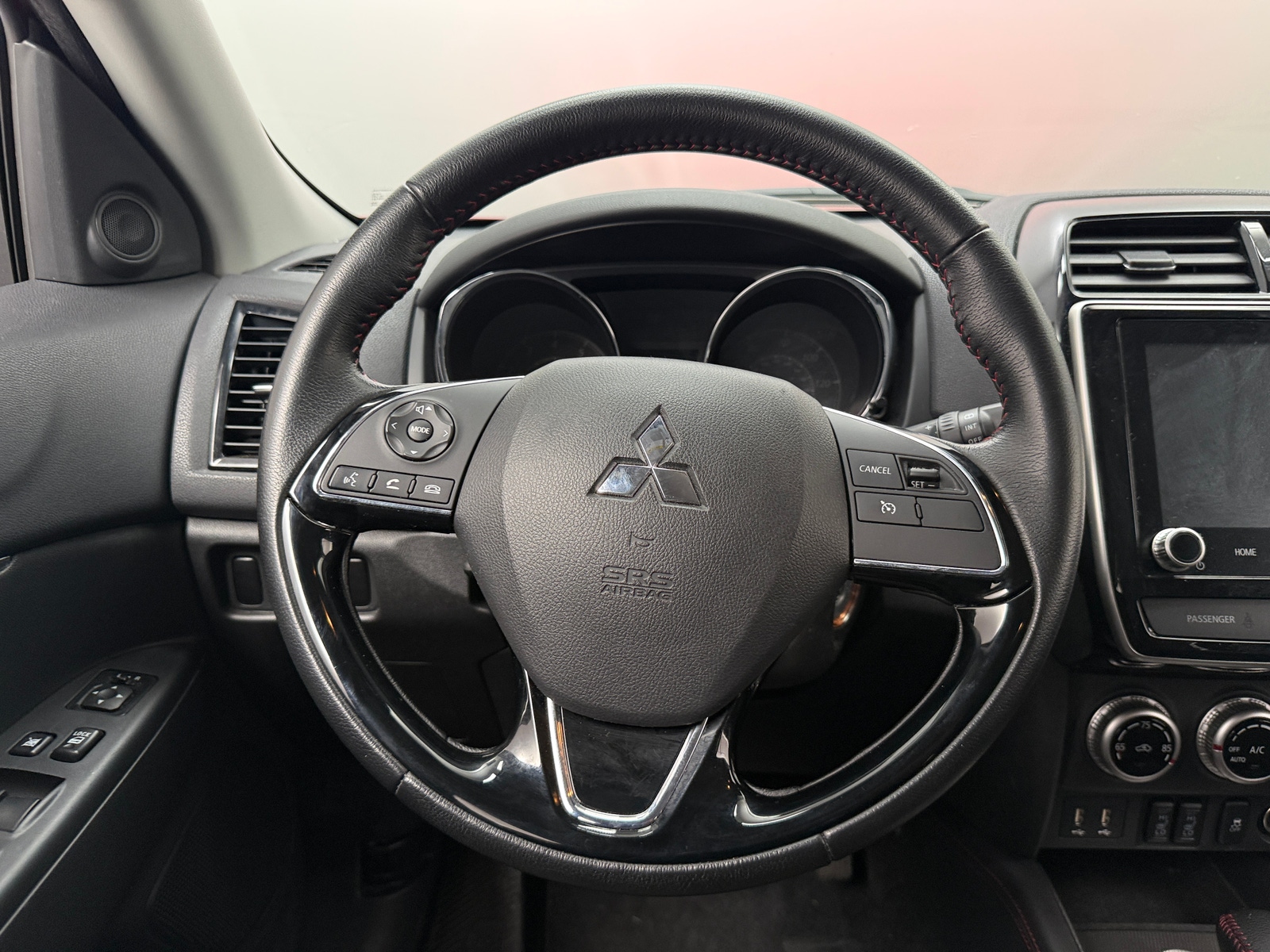 Thumbnail: 2023 Mitsubishi Outlander Sport - 5