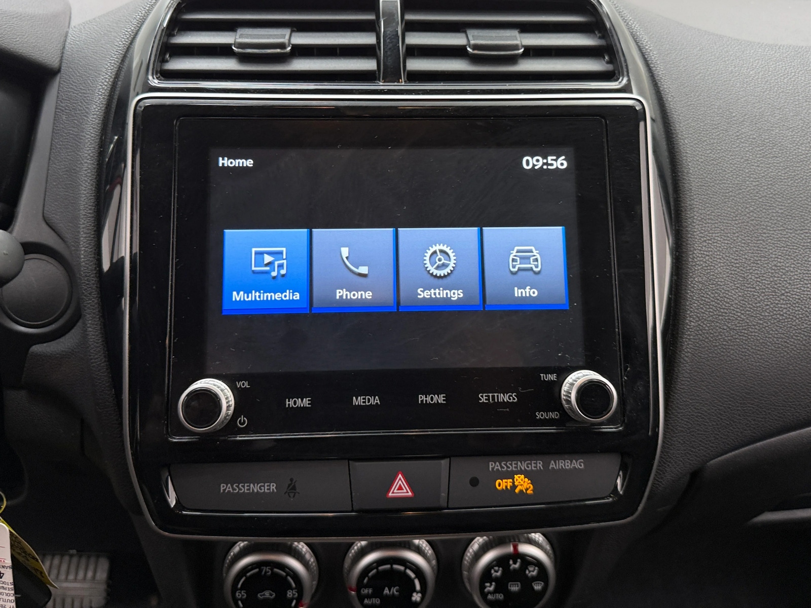 Thumbnail: 2023 Mitsubishi Outlander Sport - 4