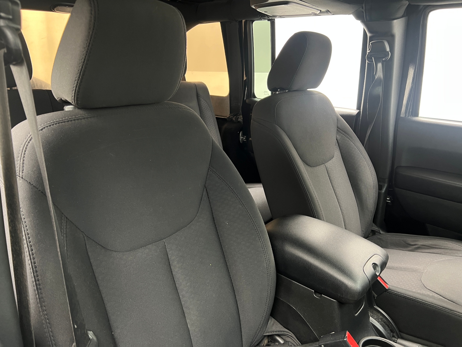 Thumbnail: 2016 Jeep Wrangler - 2