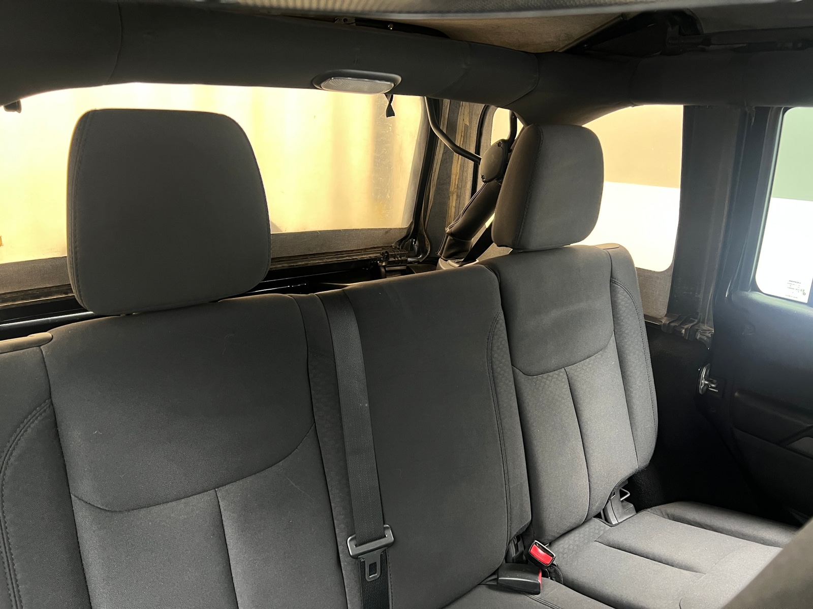 Thumbnail: 2016 Jeep Wrangler - 6