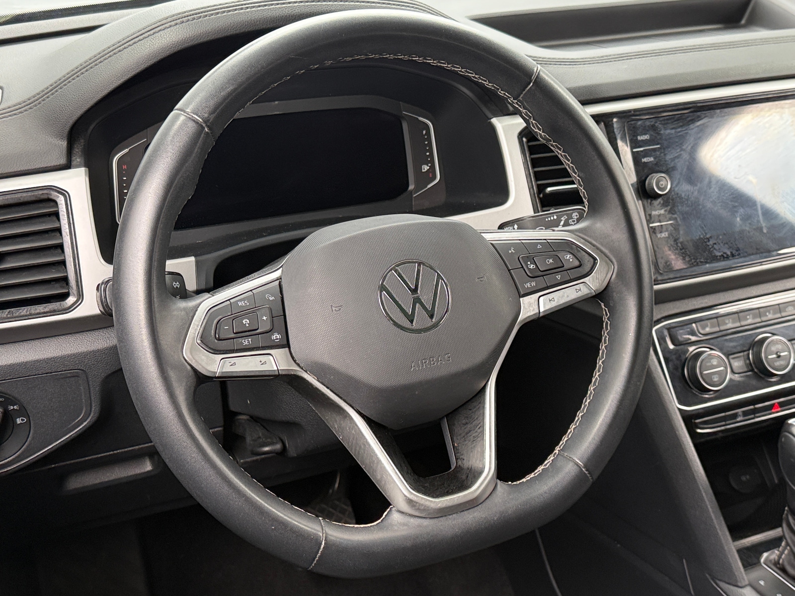 Thumbnail: 2022 Volkswagen Atlas - 4