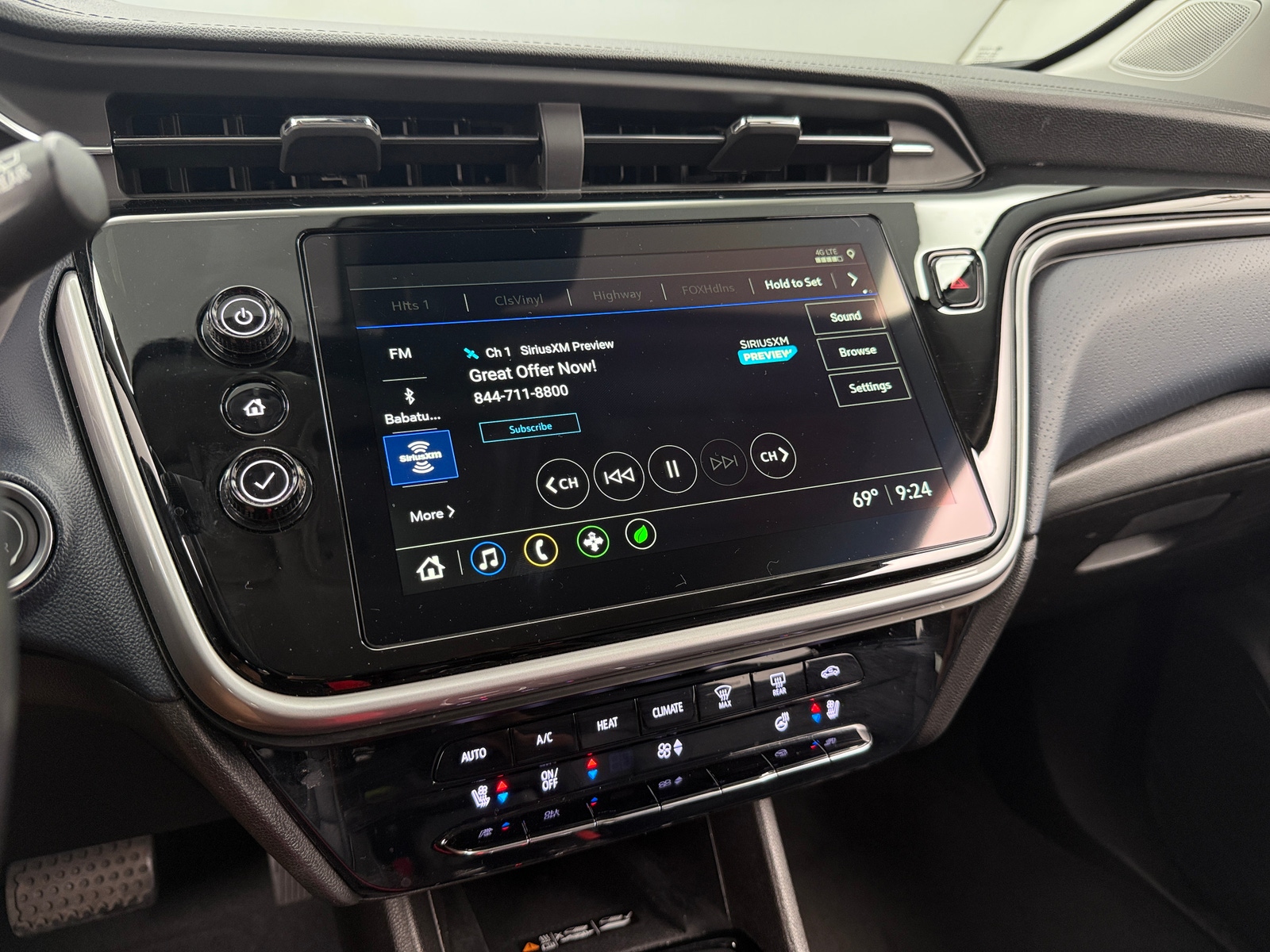 Thumbnail: 2023 Chevrolet Bolt EUV - 3