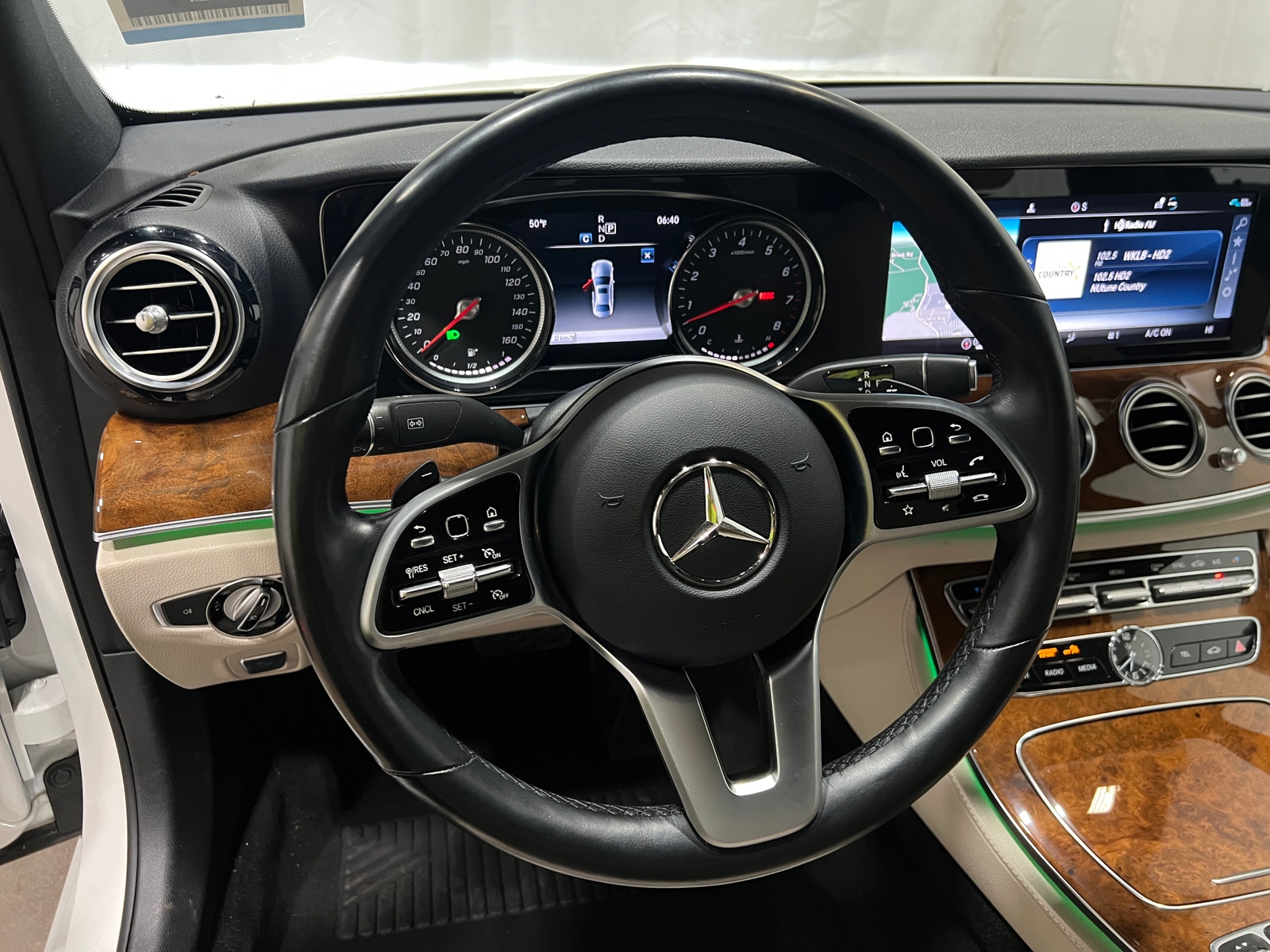 Thumbnail: 2019 Mercedes-Benz E-Class - 4