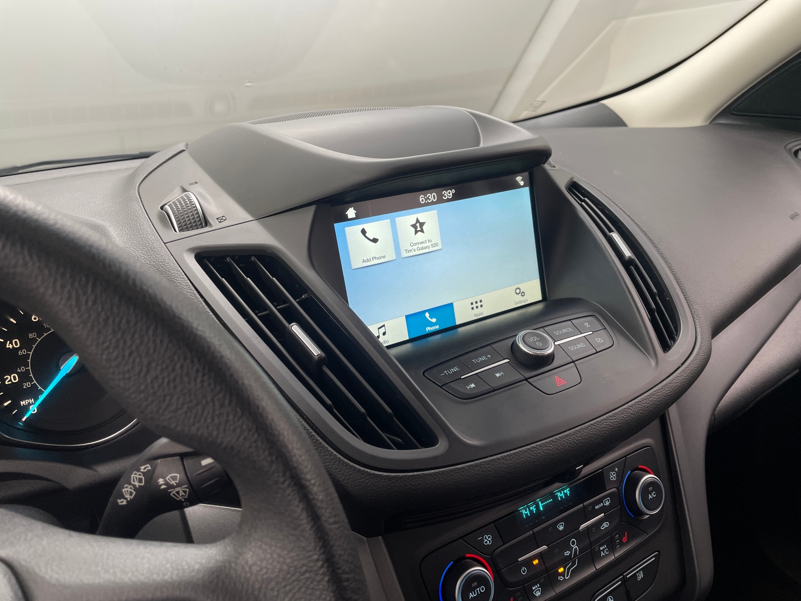 Thumbnail: 2019 Ford Escape - 4