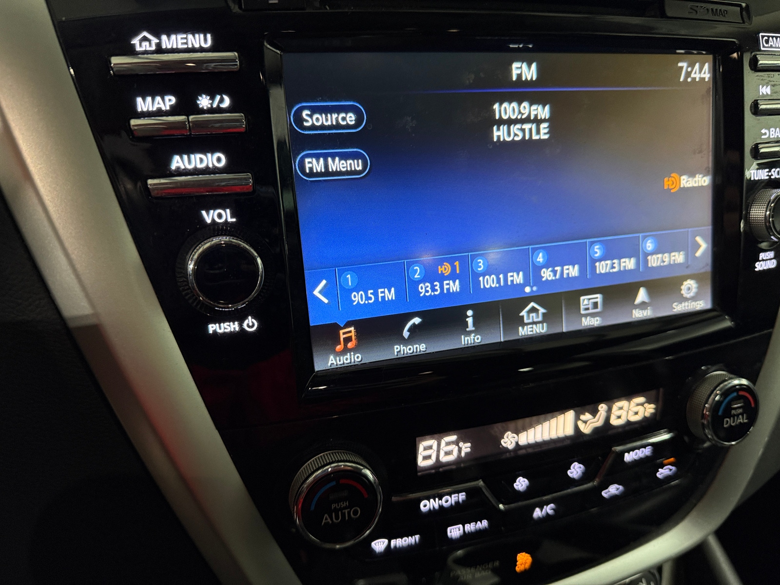 Thumbnail: 2017 Nissan Murano - 3