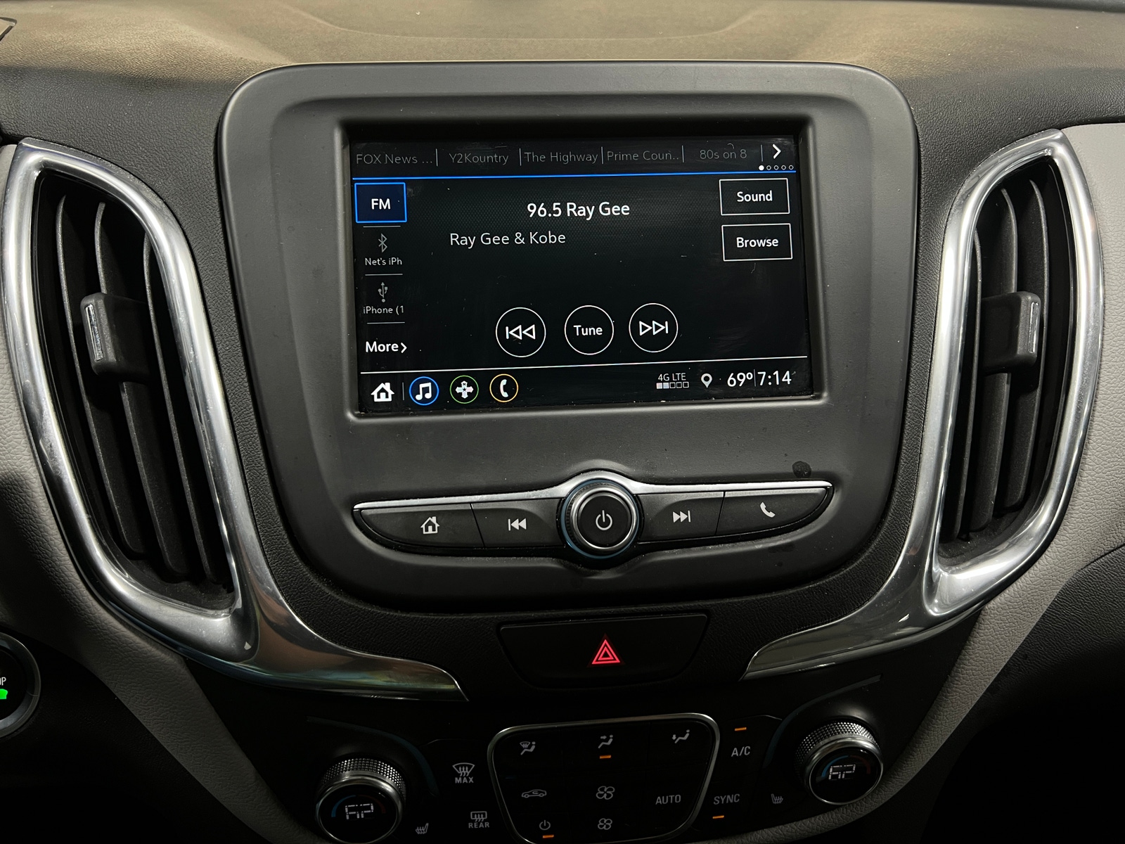 Thumbnail: 2019 Chevrolet Equinox - 4