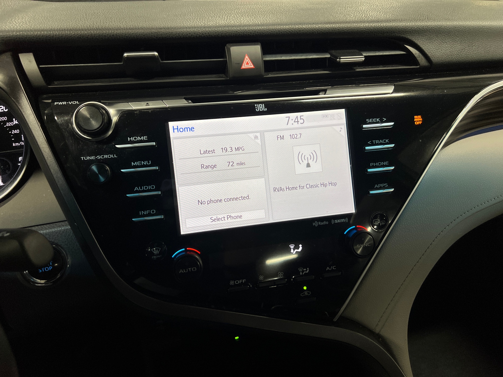 Thumbnail: 2018 Toyota Camry - 4