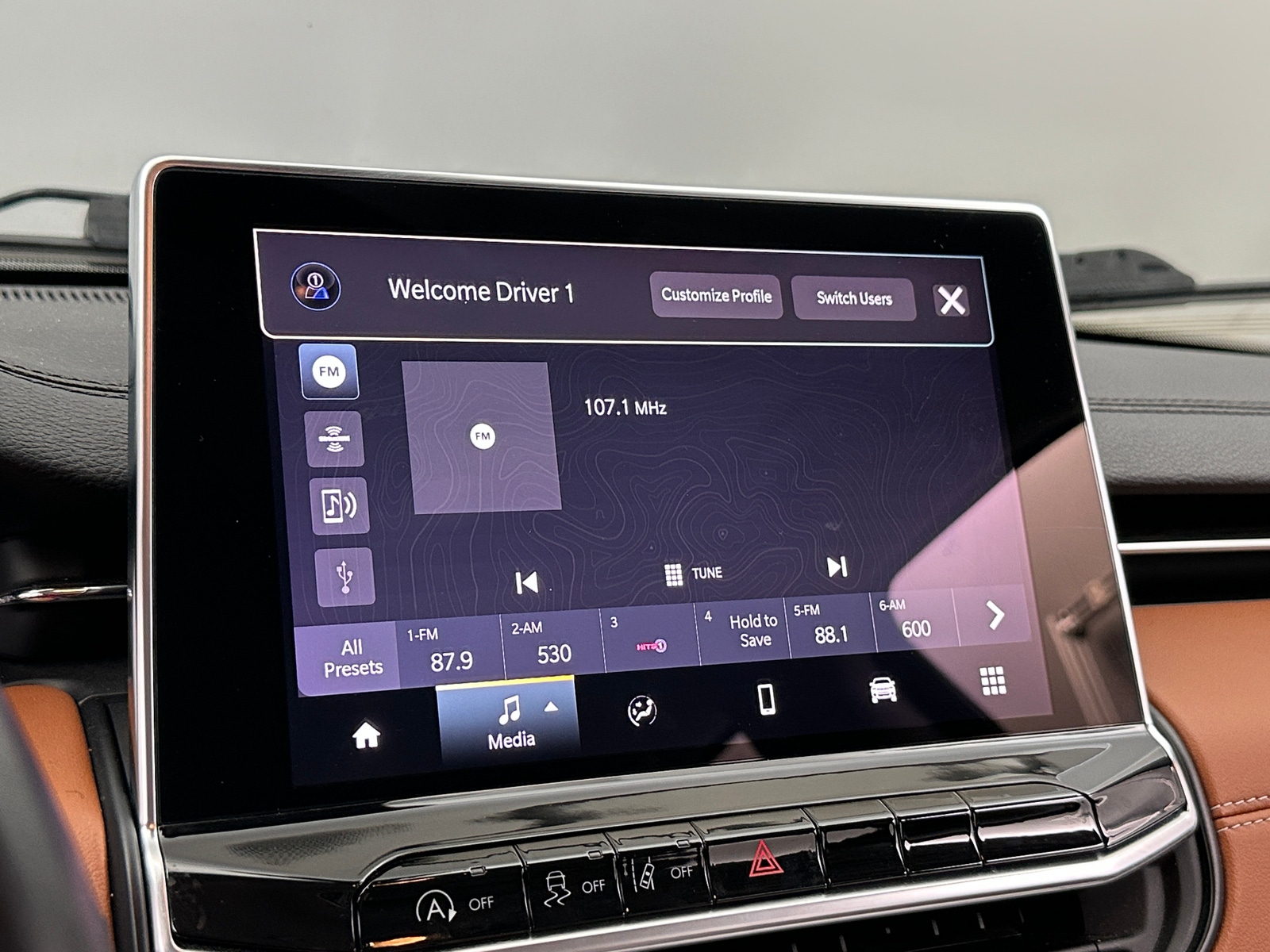 Thumbnail: 2022 Jeep Compass - 3