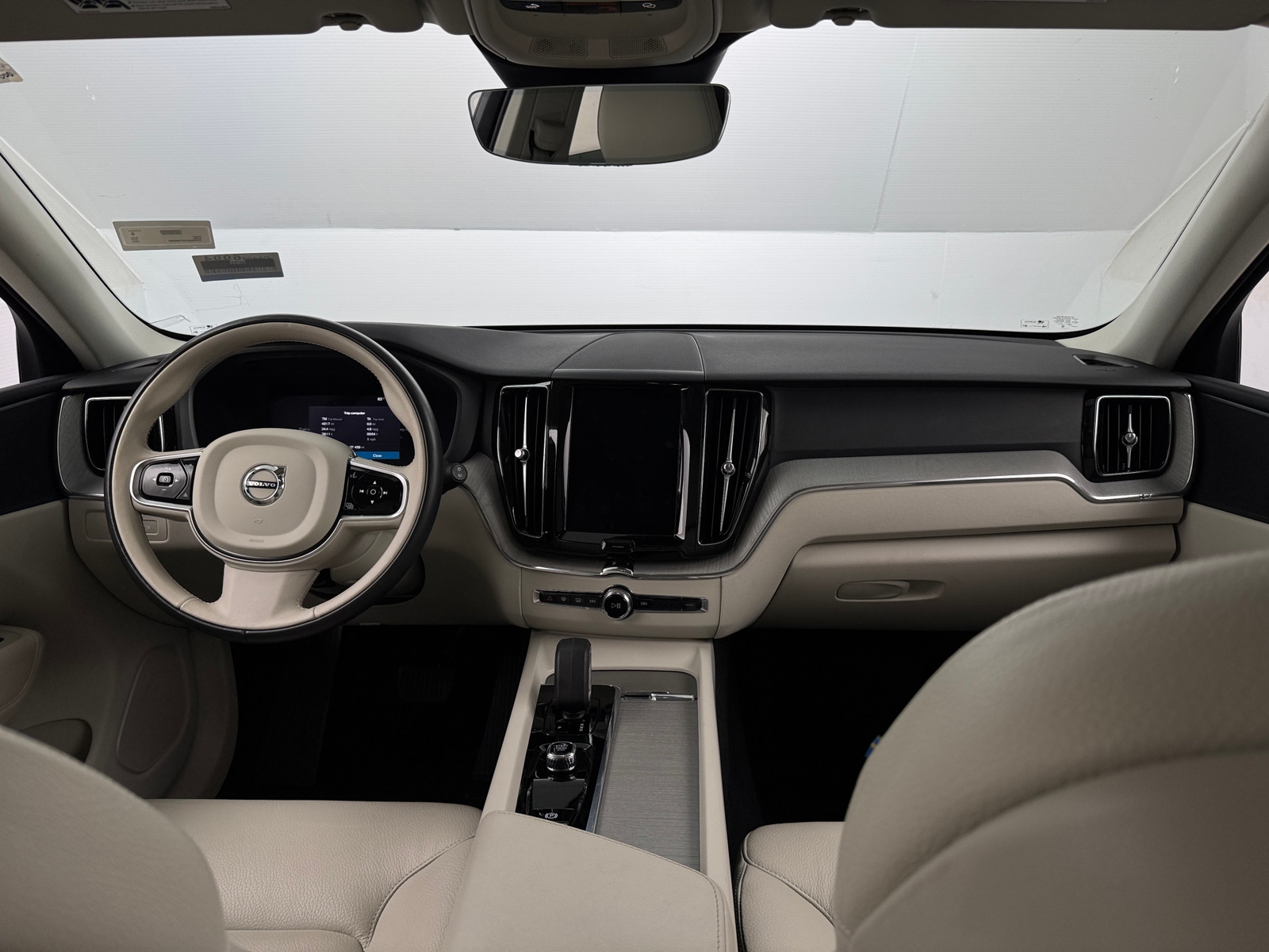 Thumbnail: 2024 Volvo XC60 - 2