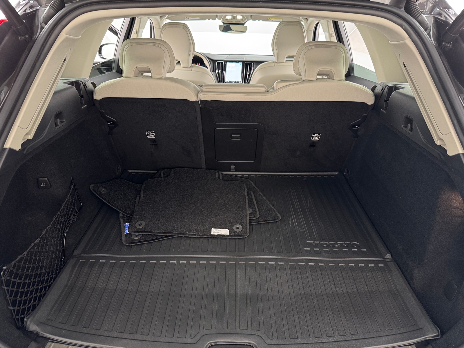 Thumbnail: 2024 Volvo XC60 - 6