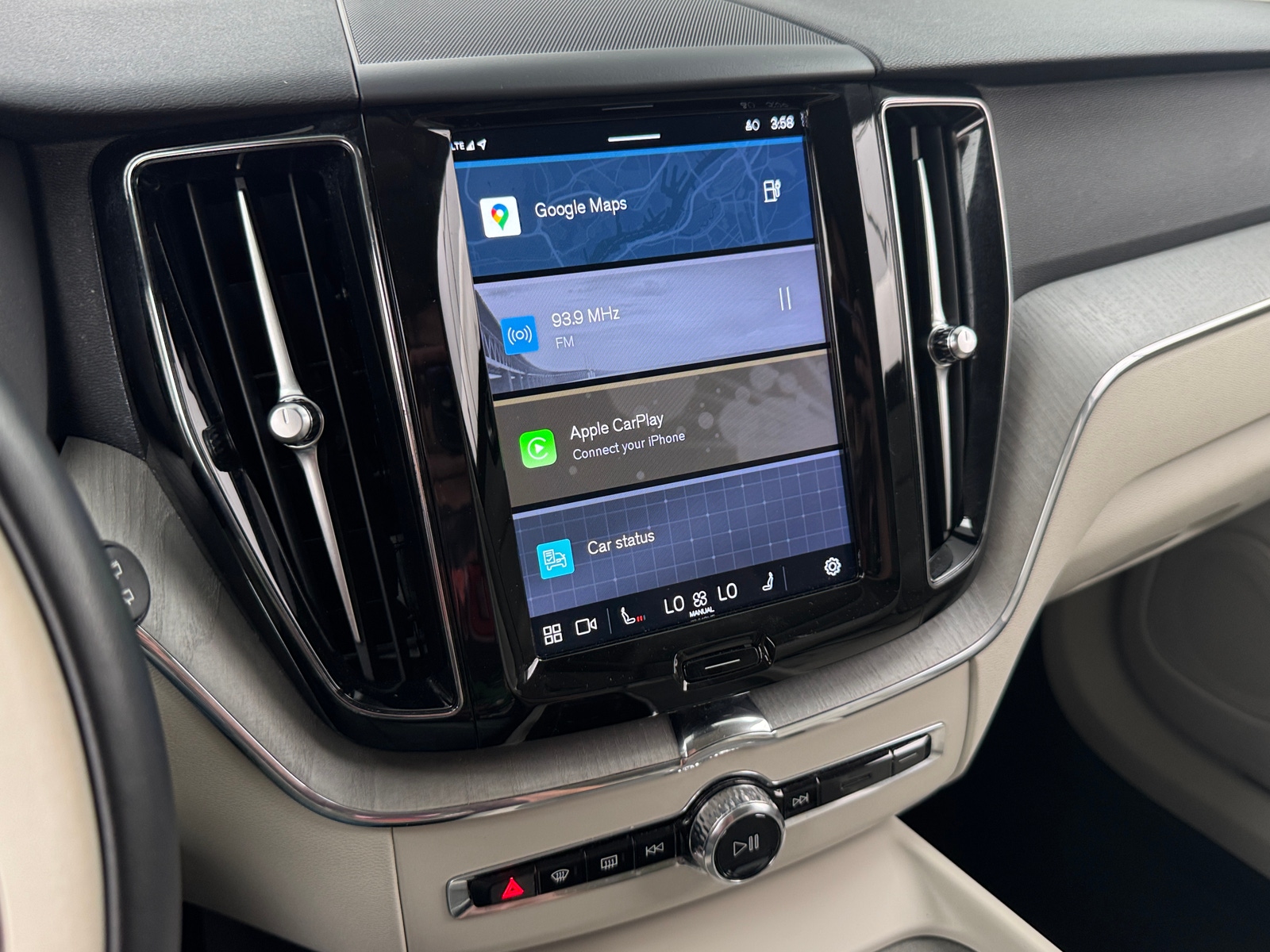 Thumbnail: 2024 Volvo XC60 - 3