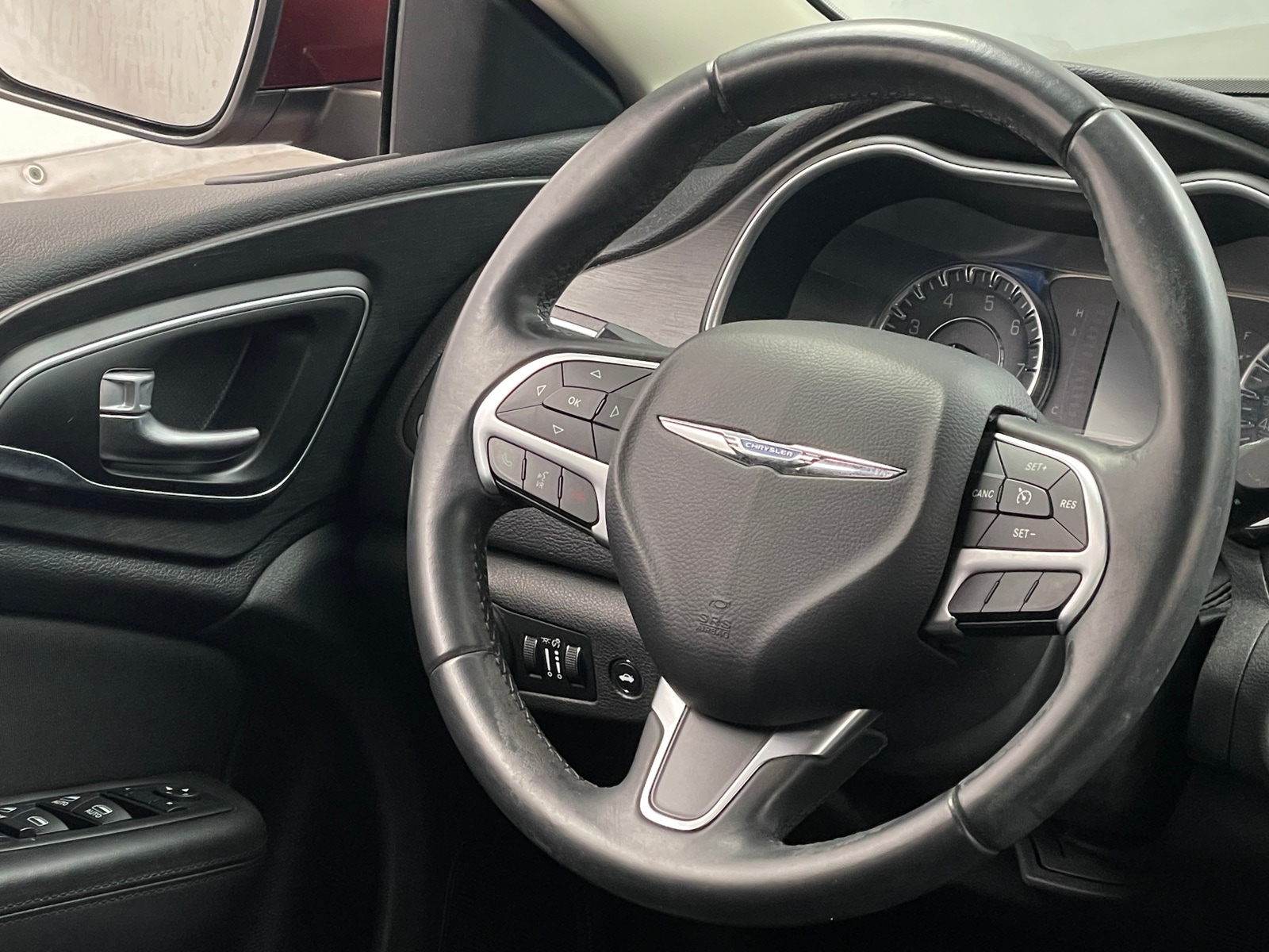 Thumbnail: 2015 Chrysler 200 - 5