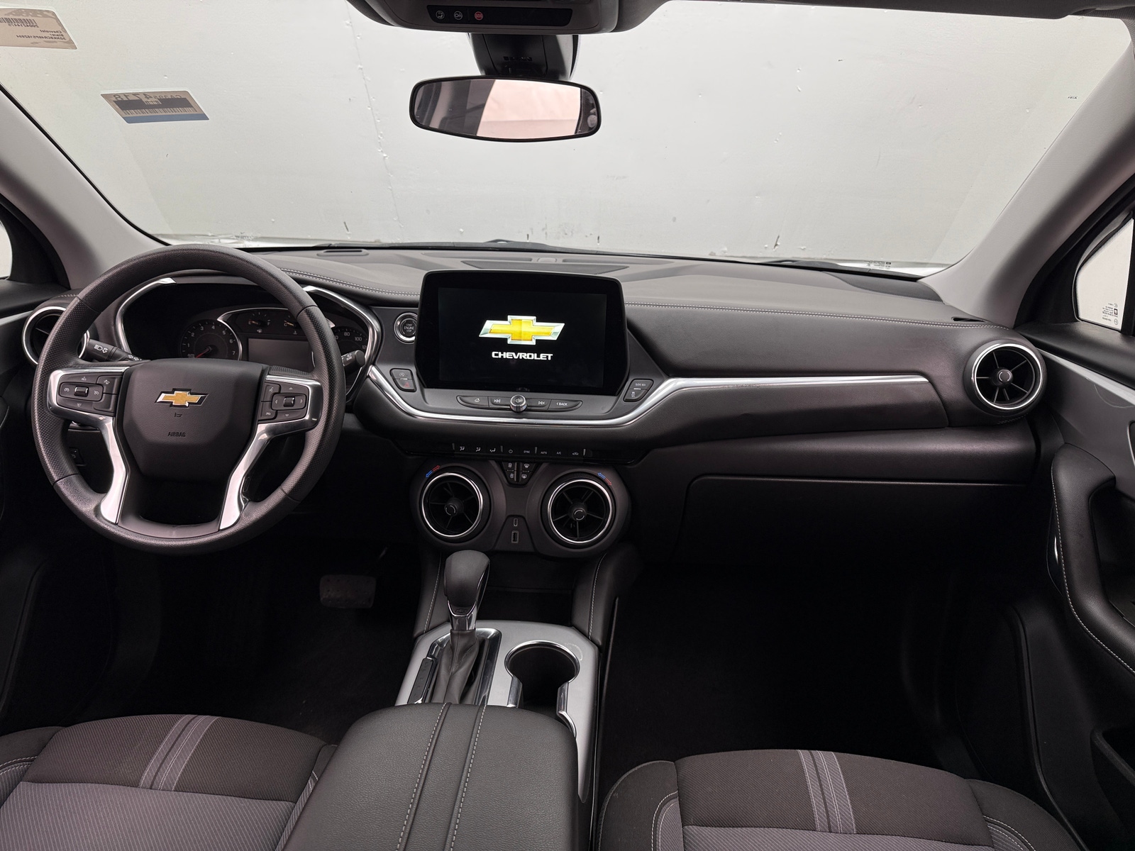 Thumbnail: 2023 Chevrolet Blazer - 3