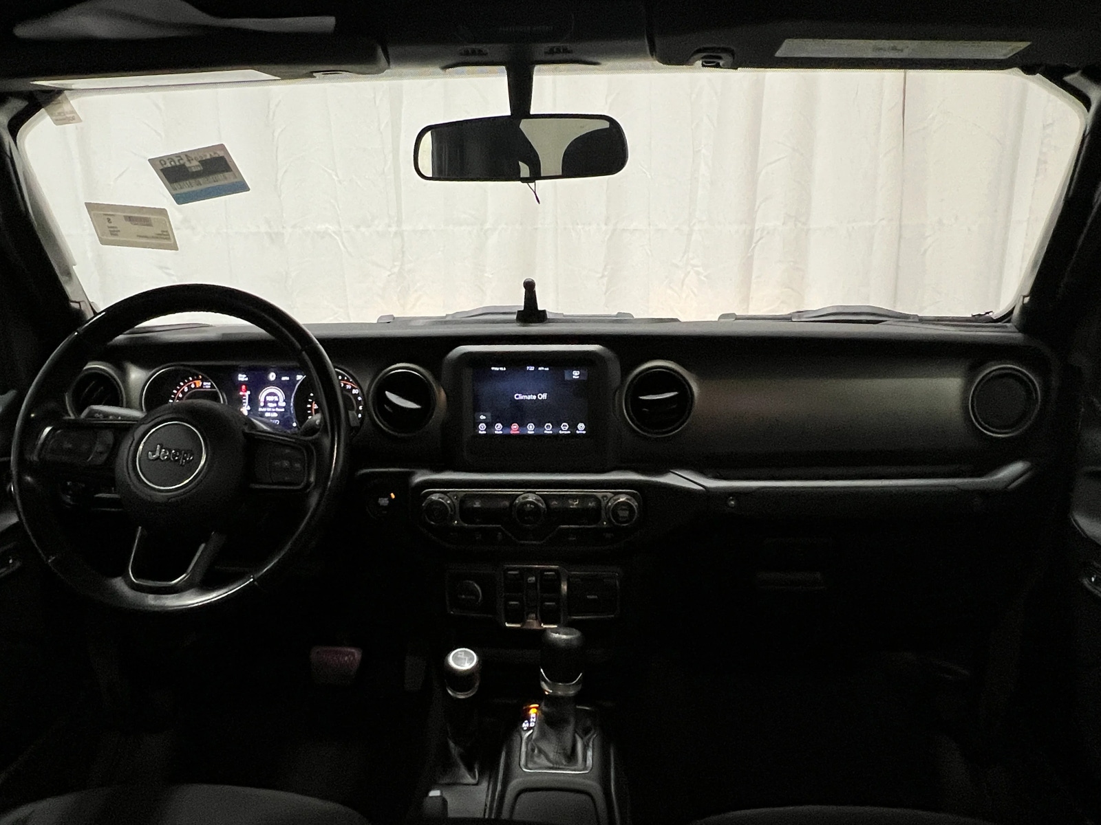 Thumbnail: 2020 Jeep Gladiator - 3