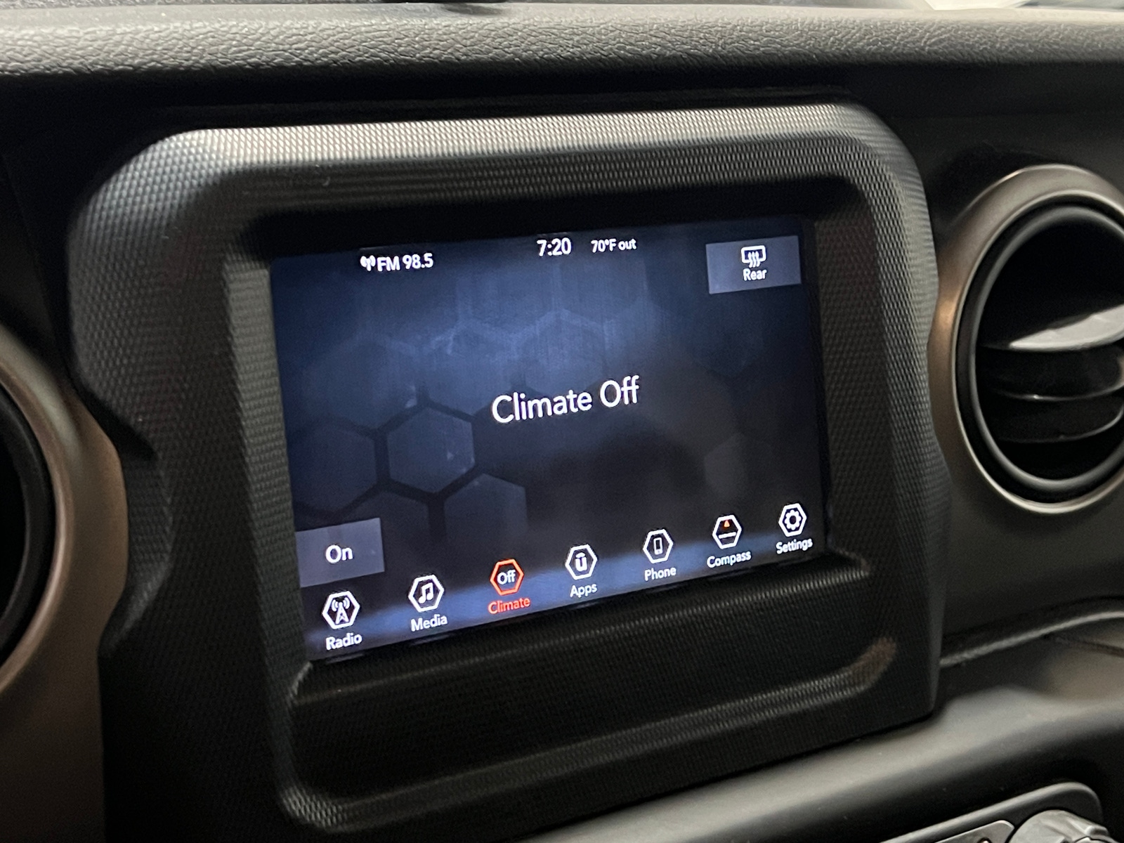 Thumbnail: 2020 Jeep Gladiator - 4