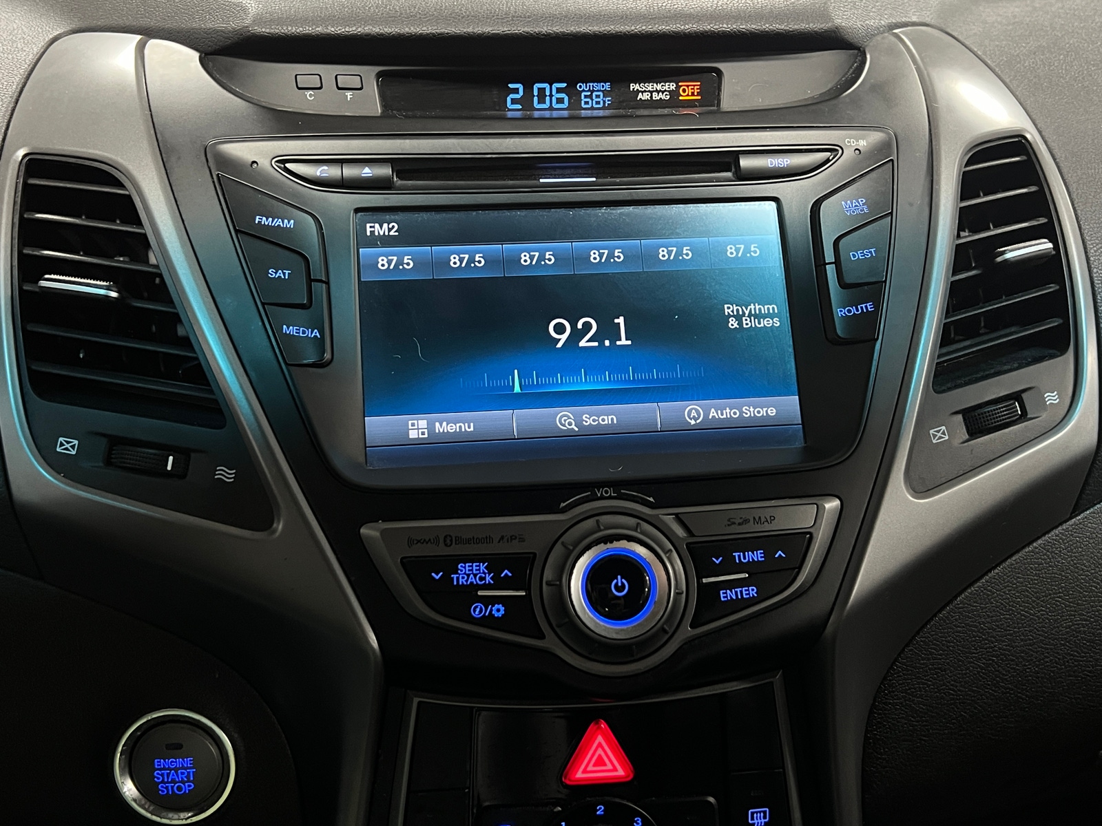 Thumbnail: 2015 Hyundai Elantra - 3