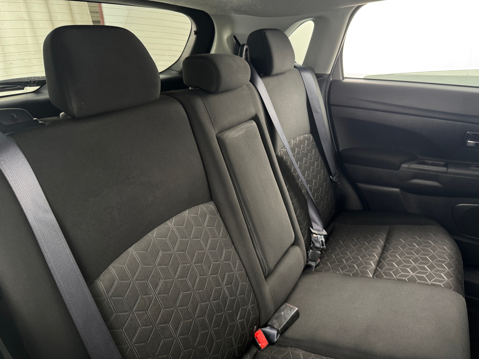 Thumbnail: 2023 Mitsubishi Outlander Sport - 6