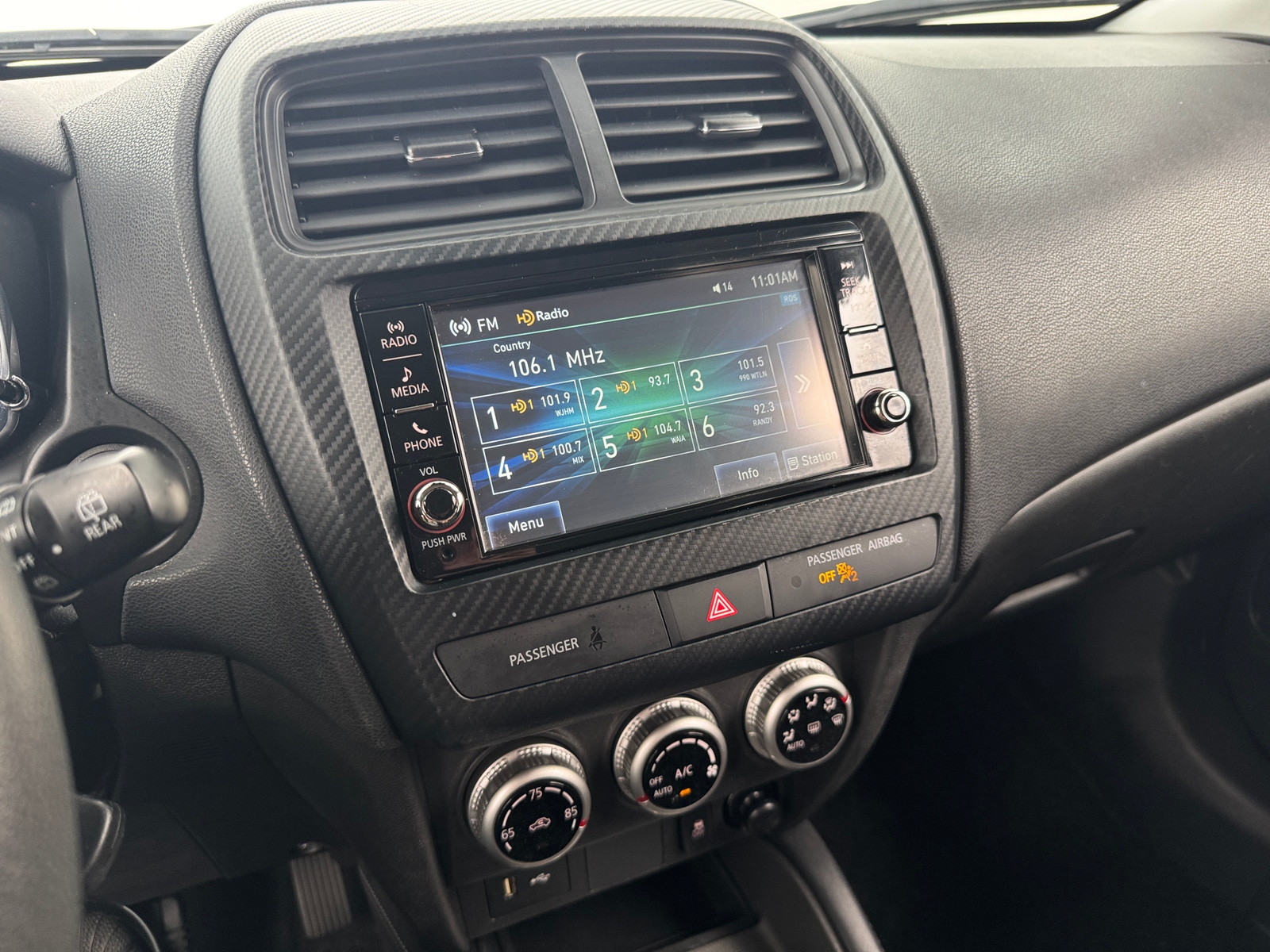 Thumbnail: 2023 Mitsubishi Outlander Sport - 4