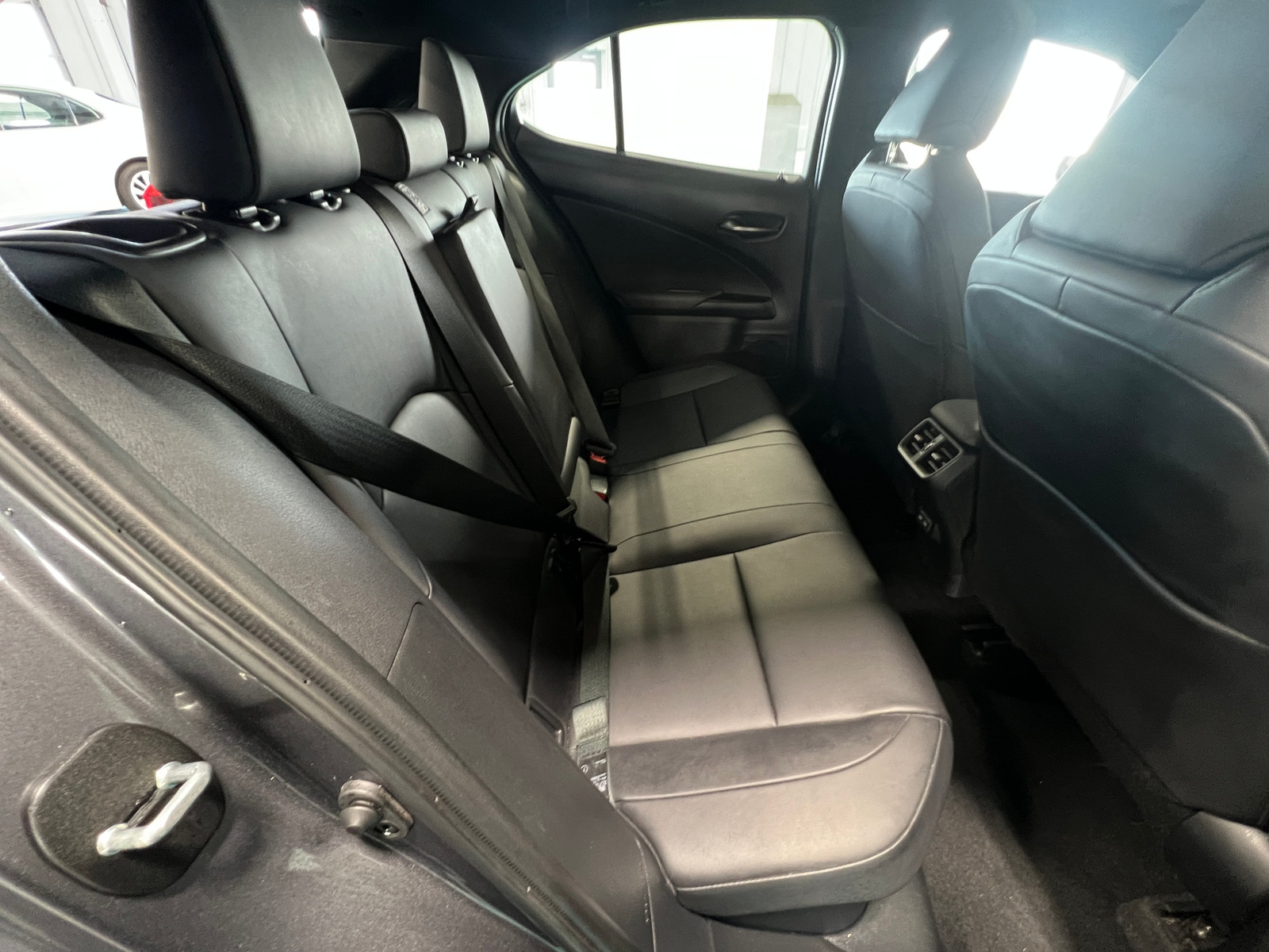 Thumbnail: 2023 Lexus UX - 5