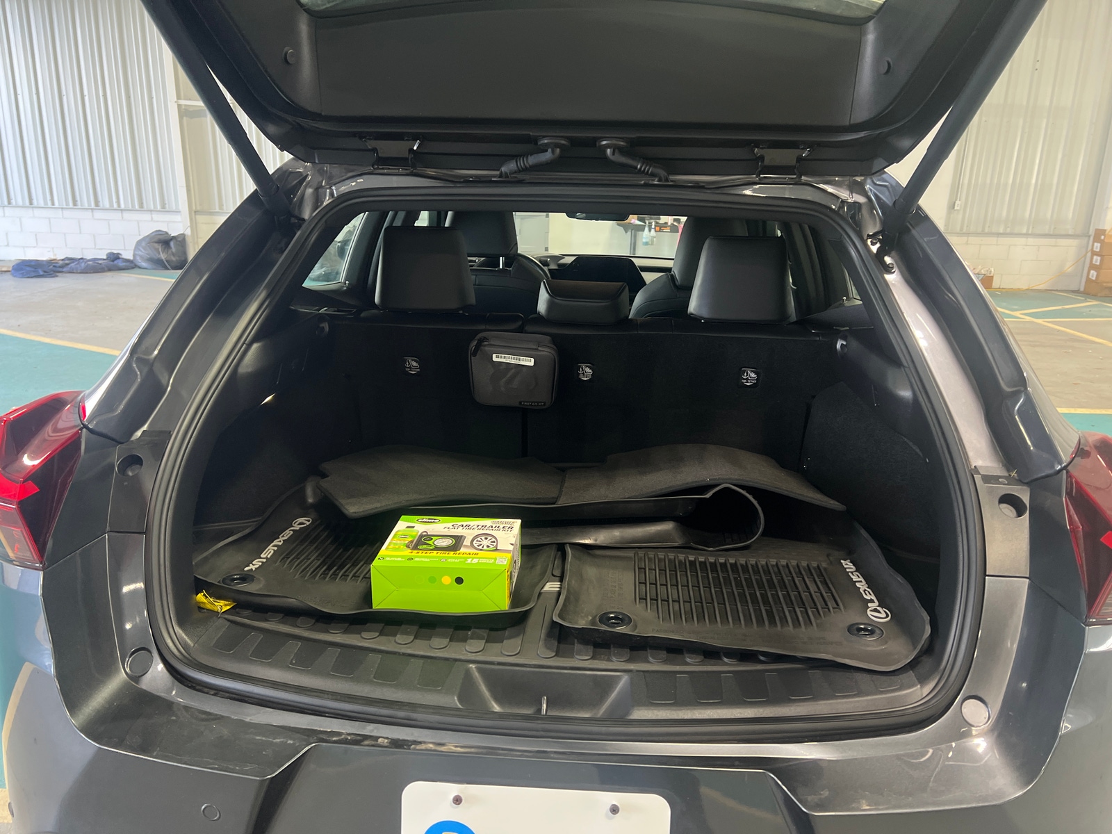 Thumbnail: 2023 Lexus UX - 6