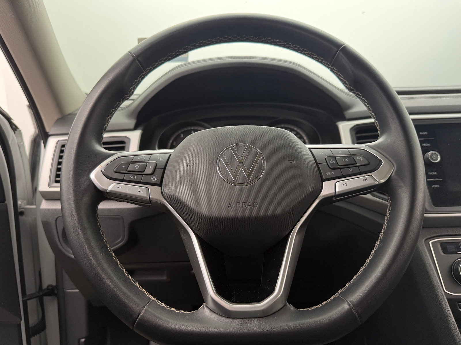 Thumbnail: 2021 Volkswagen Atlas - 4