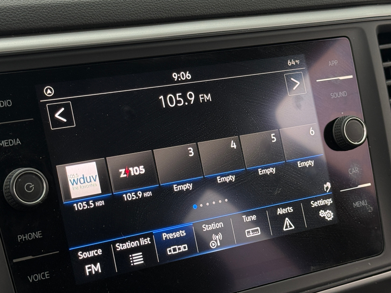 Thumbnail: 2021 Volkswagen Atlas - 3