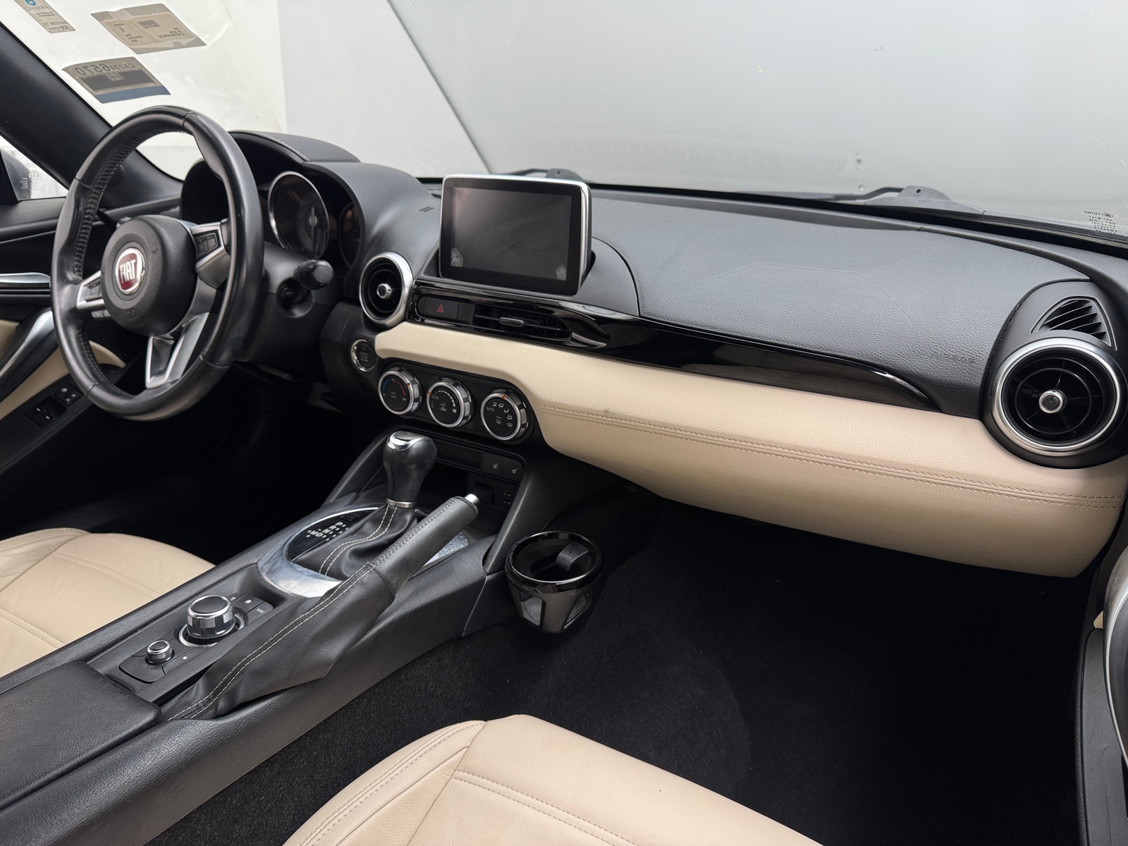 Thumbnail: 2018 Fiat 124 Spider - 2