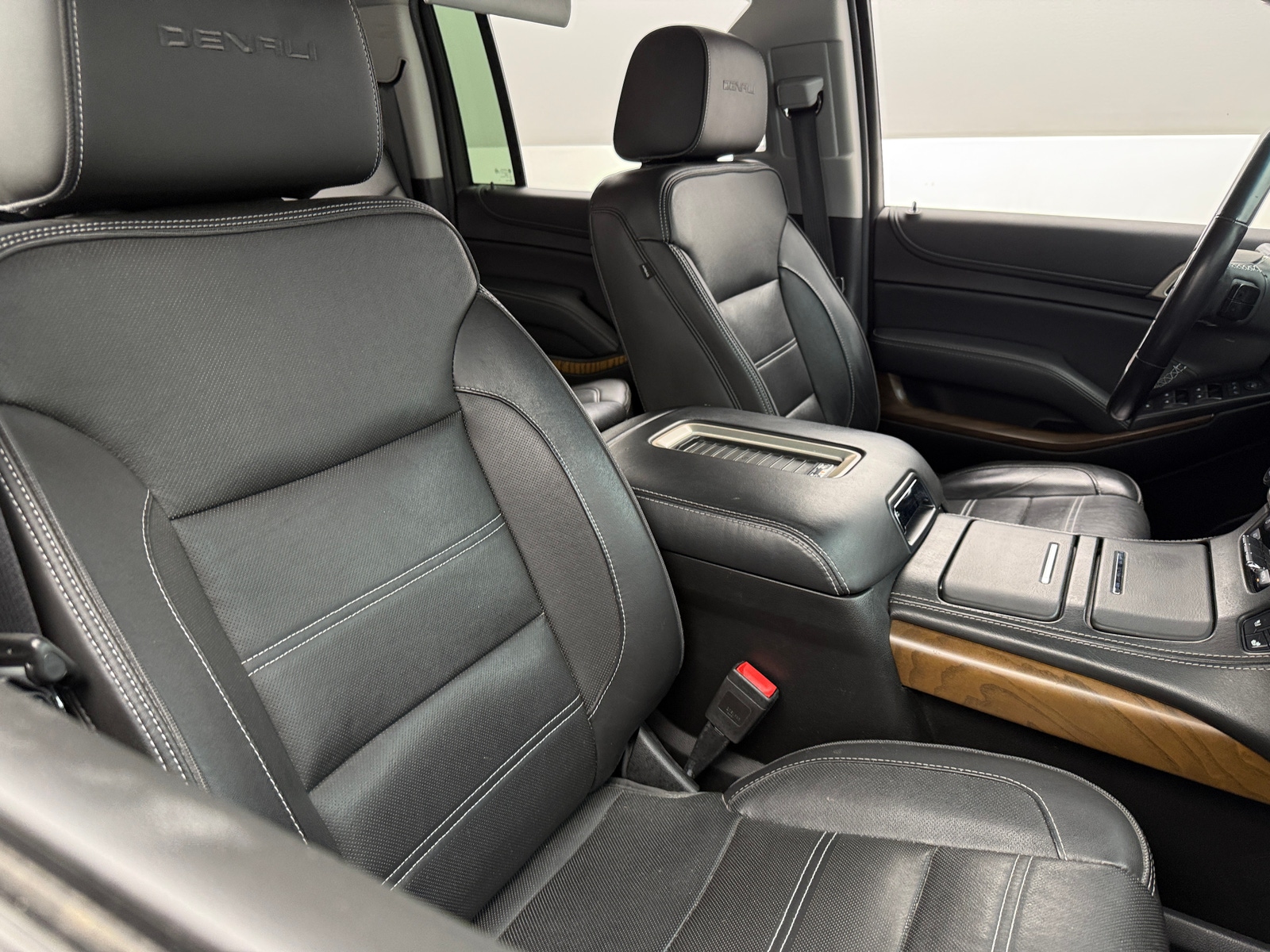 Thumbnail: 2019 GMC Yukon XL - 2