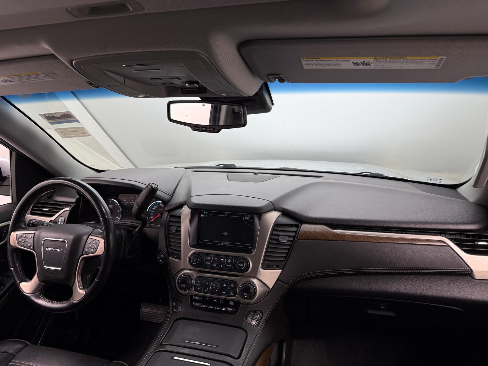 Thumbnail: 2019 GMC Yukon XL - 3