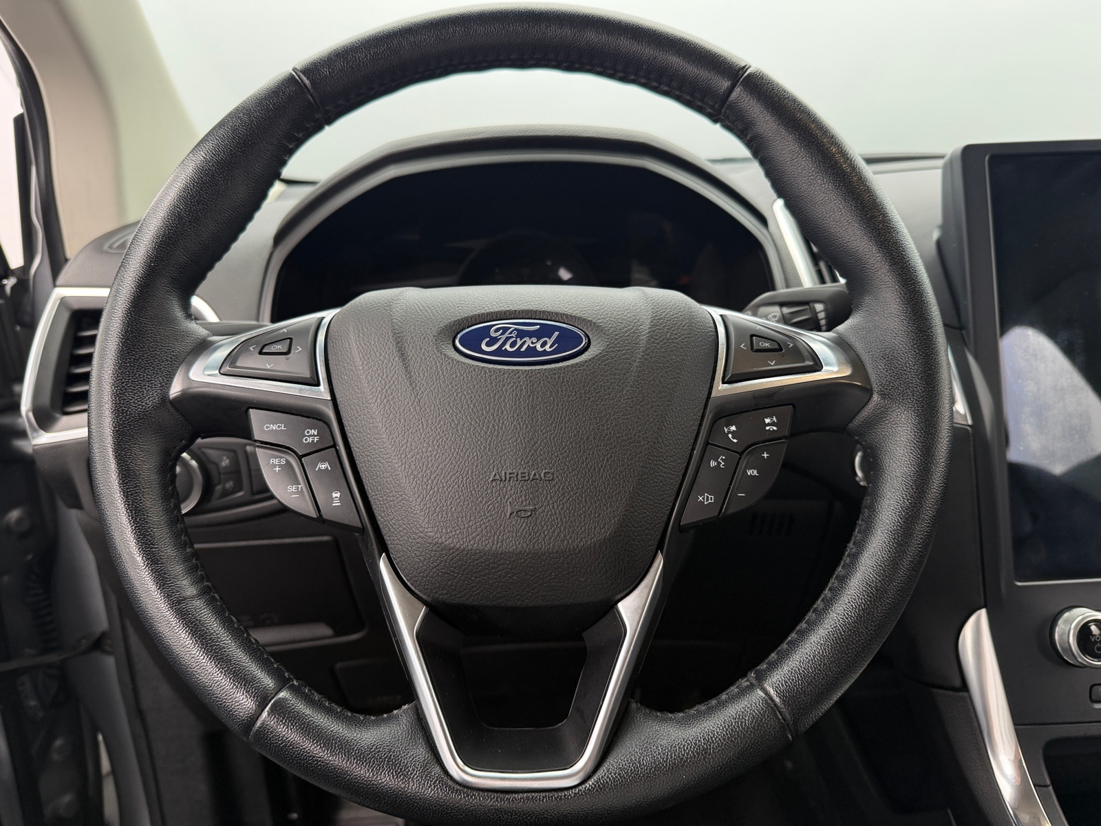 Thumbnail: 2022 Ford Edge - 4