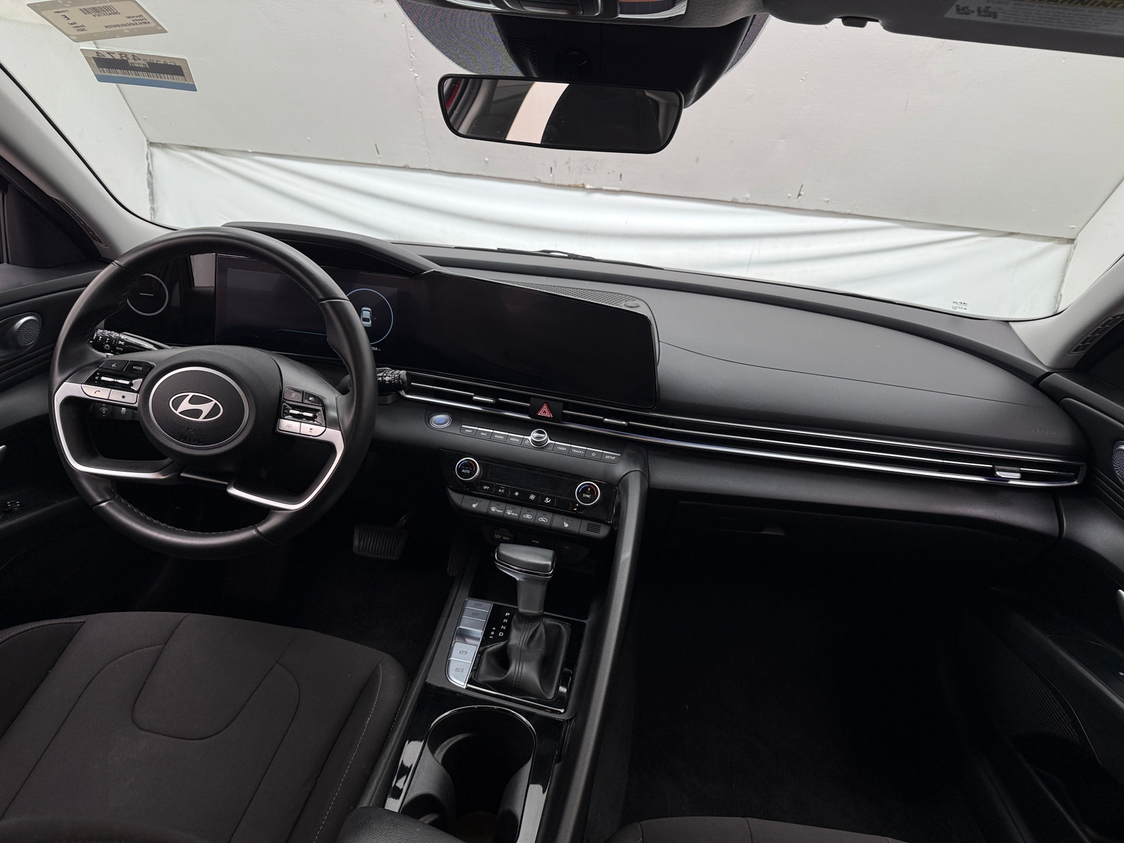 Thumbnail: 2025 Hyundai Elantra - 3