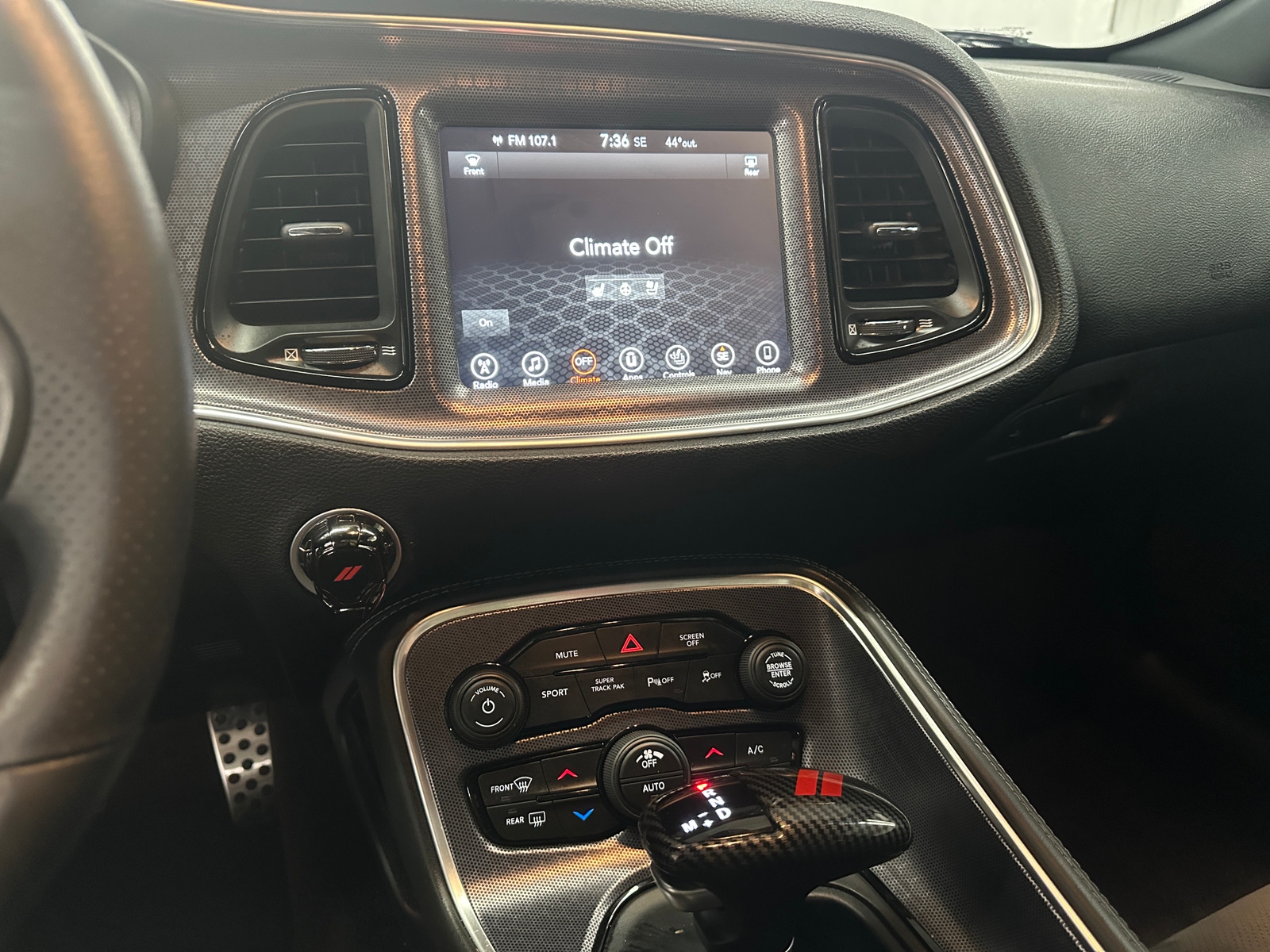 Thumbnail: 2017 Dodge Challenger - 3