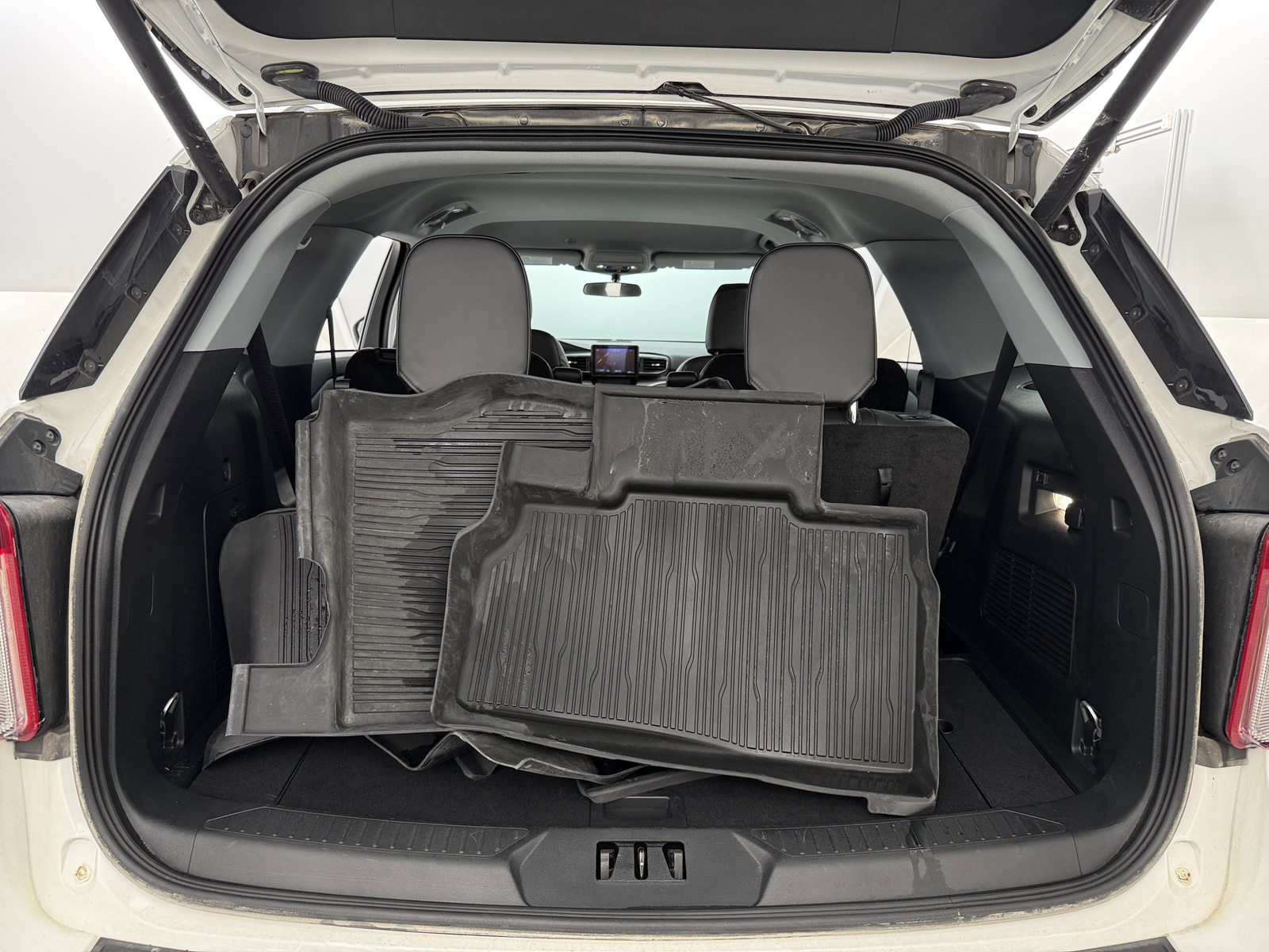 Thumbnail: 2023 Ford Explorer - 7