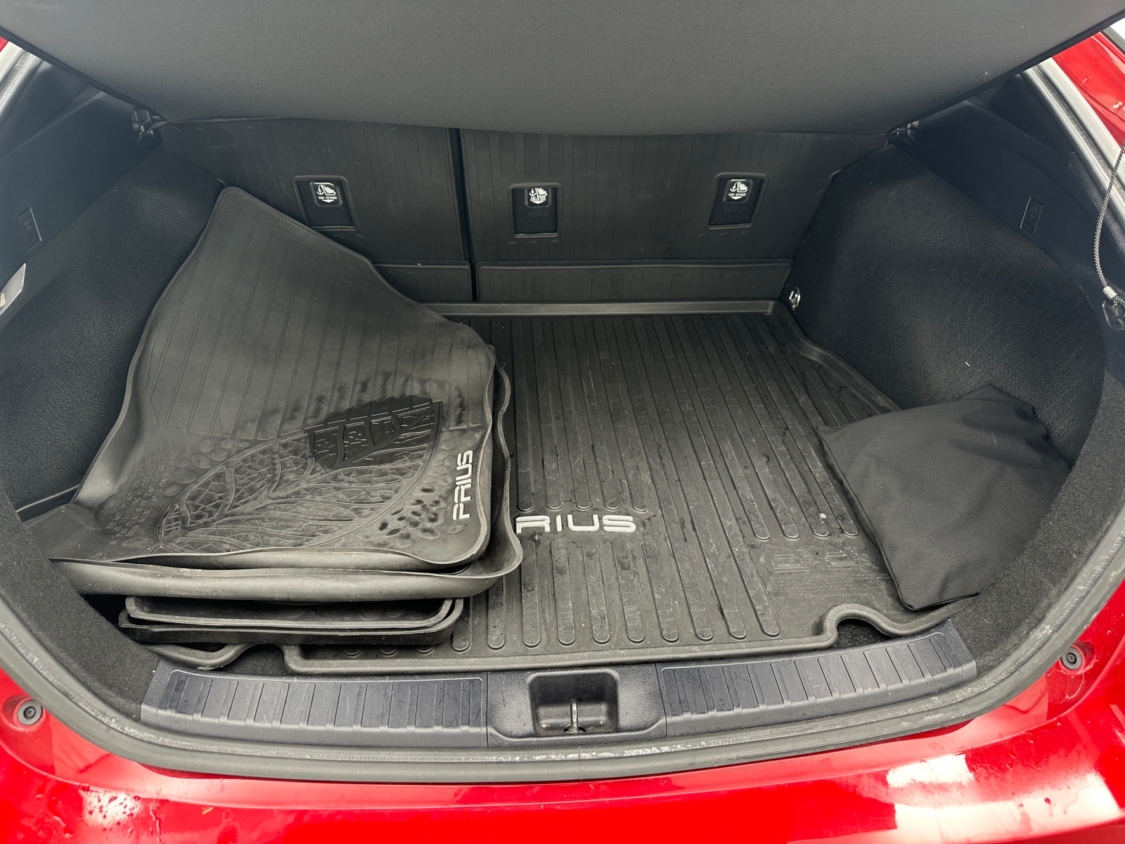 Thumbnail: 2016 Toyota Prius - 7