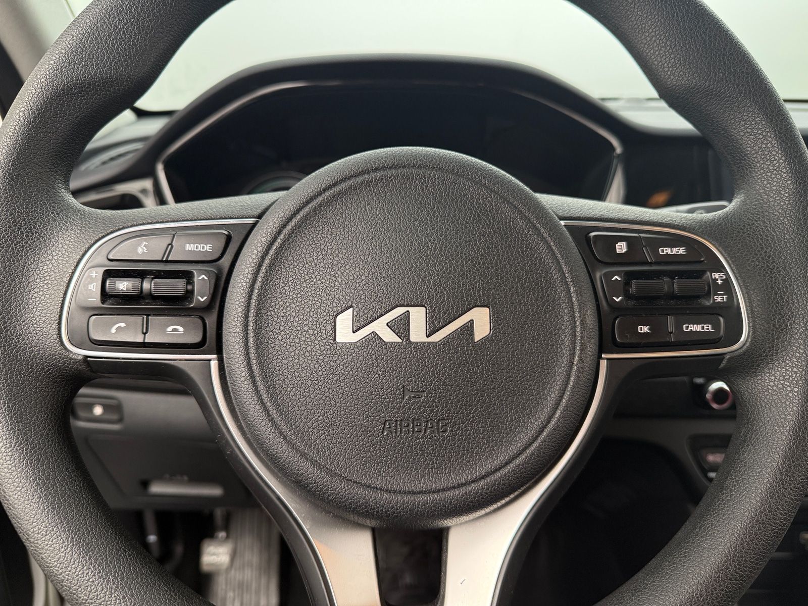 Thumbnail: 2022 Kia Niro - 5