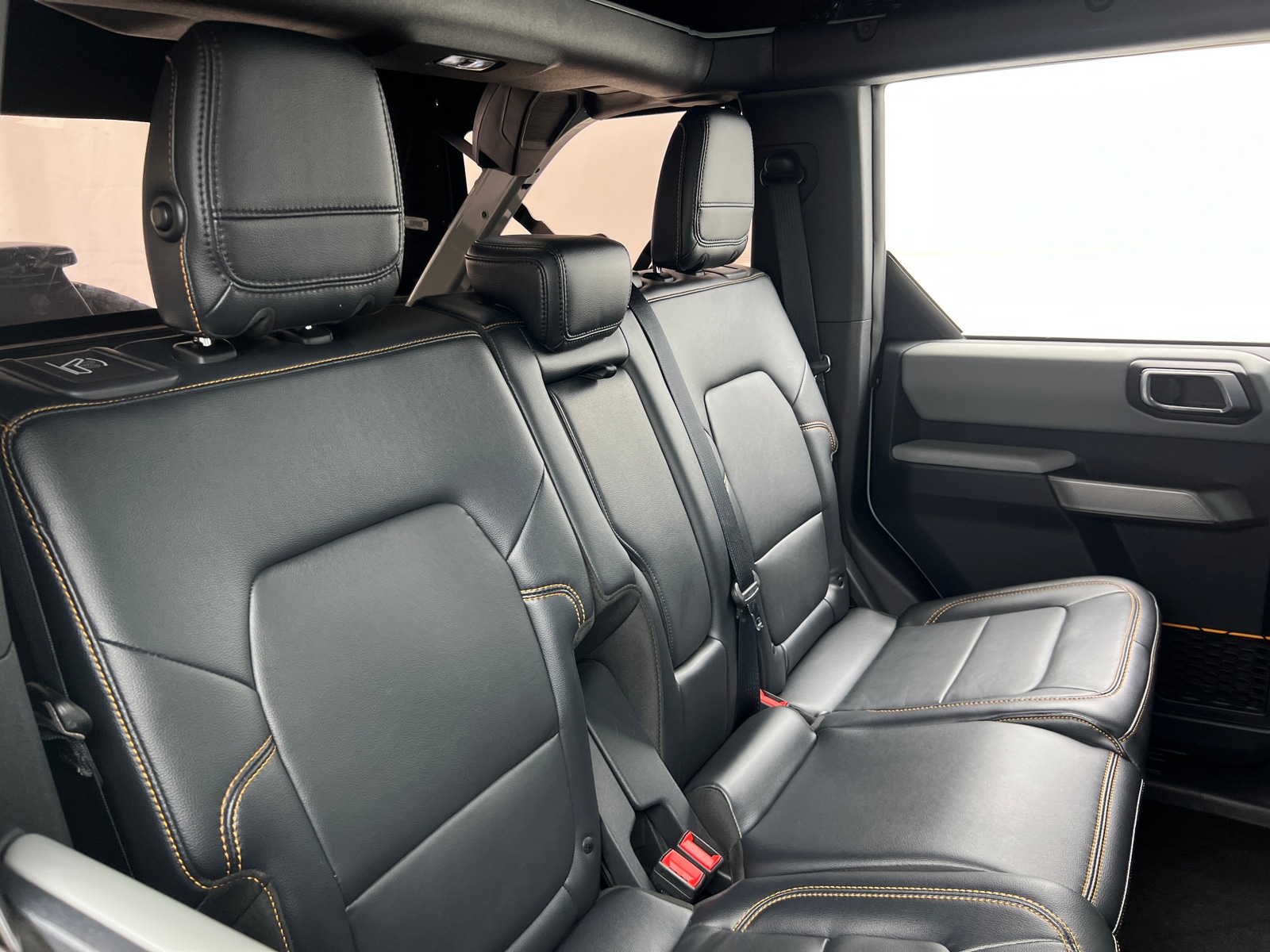 Thumbnail: 2022 Ford Bronco - 5