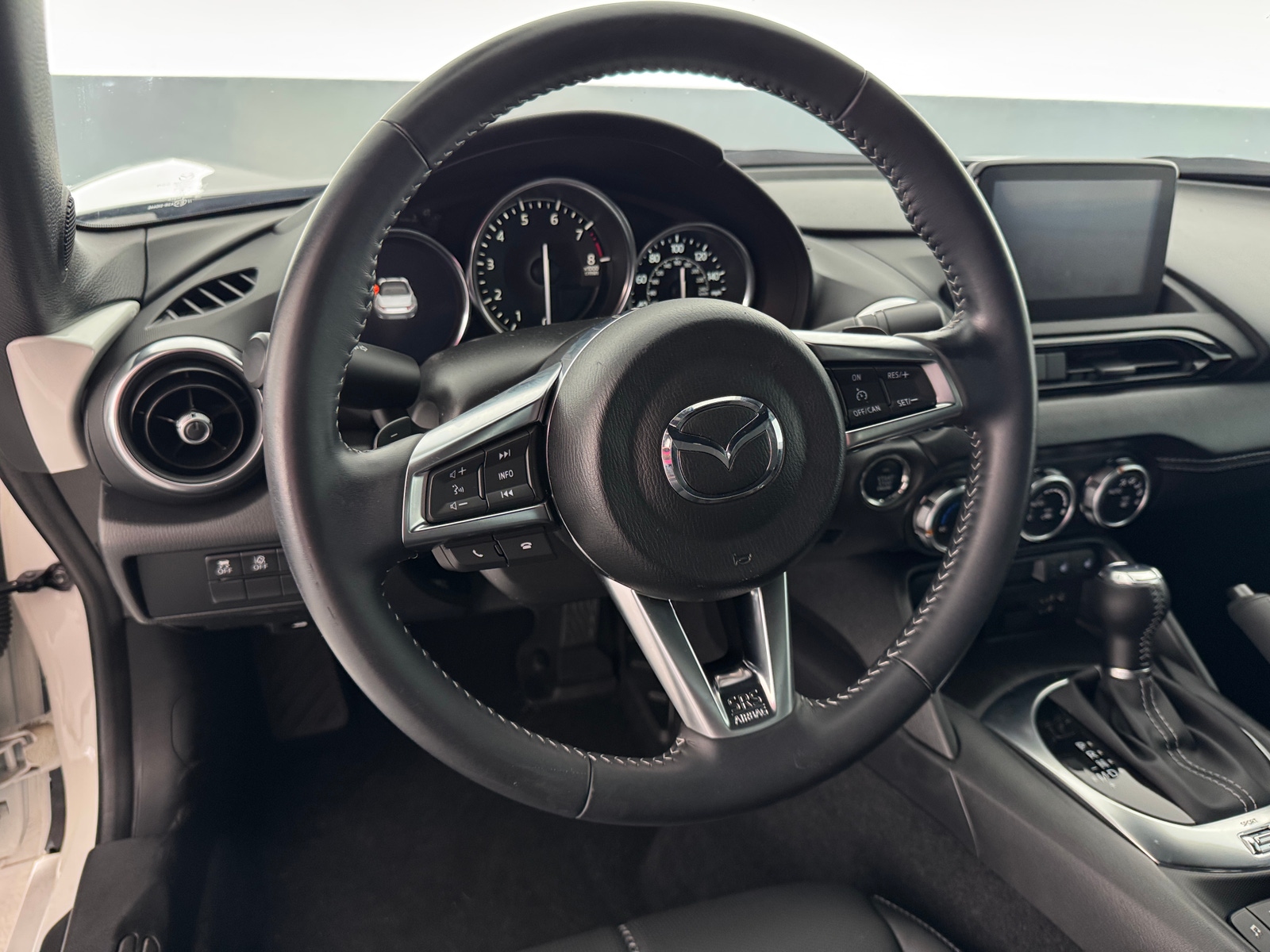 Thumbnail: 2023 Mazda MX-5 Miata - 3