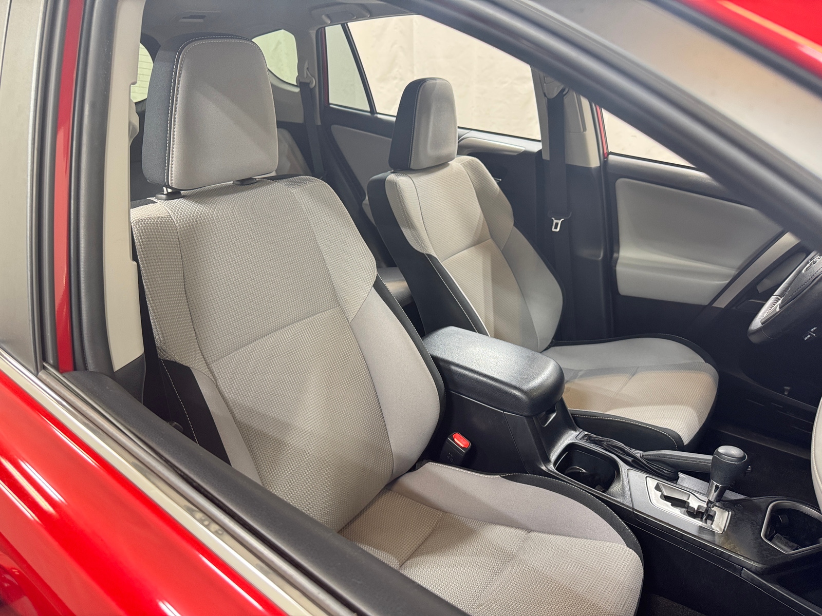 Thumbnail: 2017 Toyota RAV4 - 2