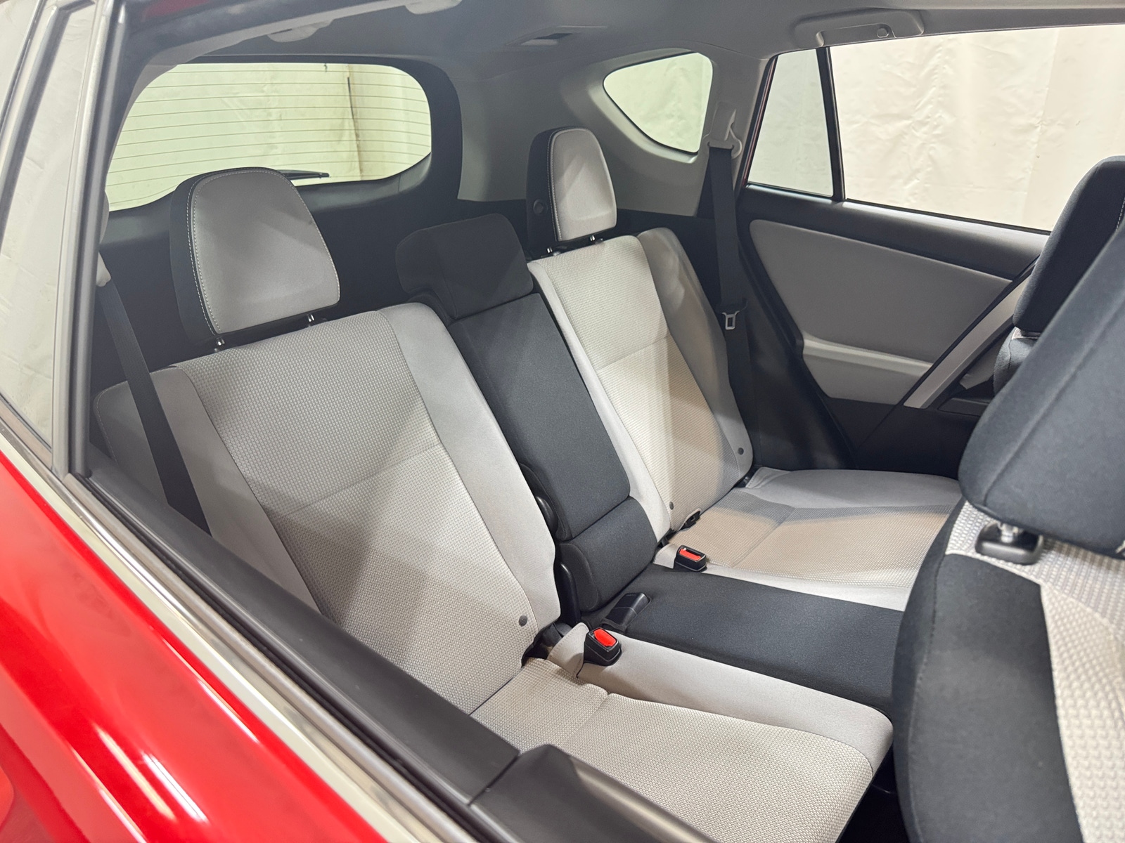 Thumbnail: 2017 Toyota RAV4 - 6