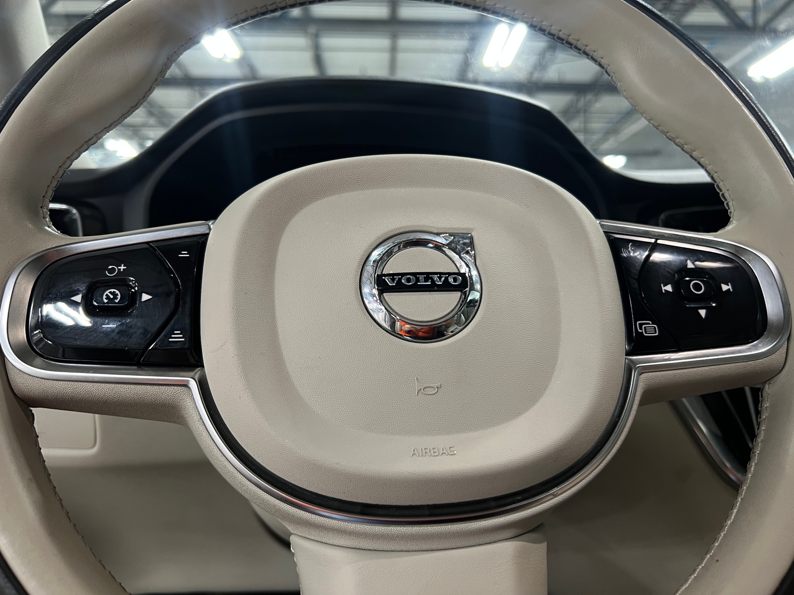 Thumbnail: 2024 Volvo S60 - 4