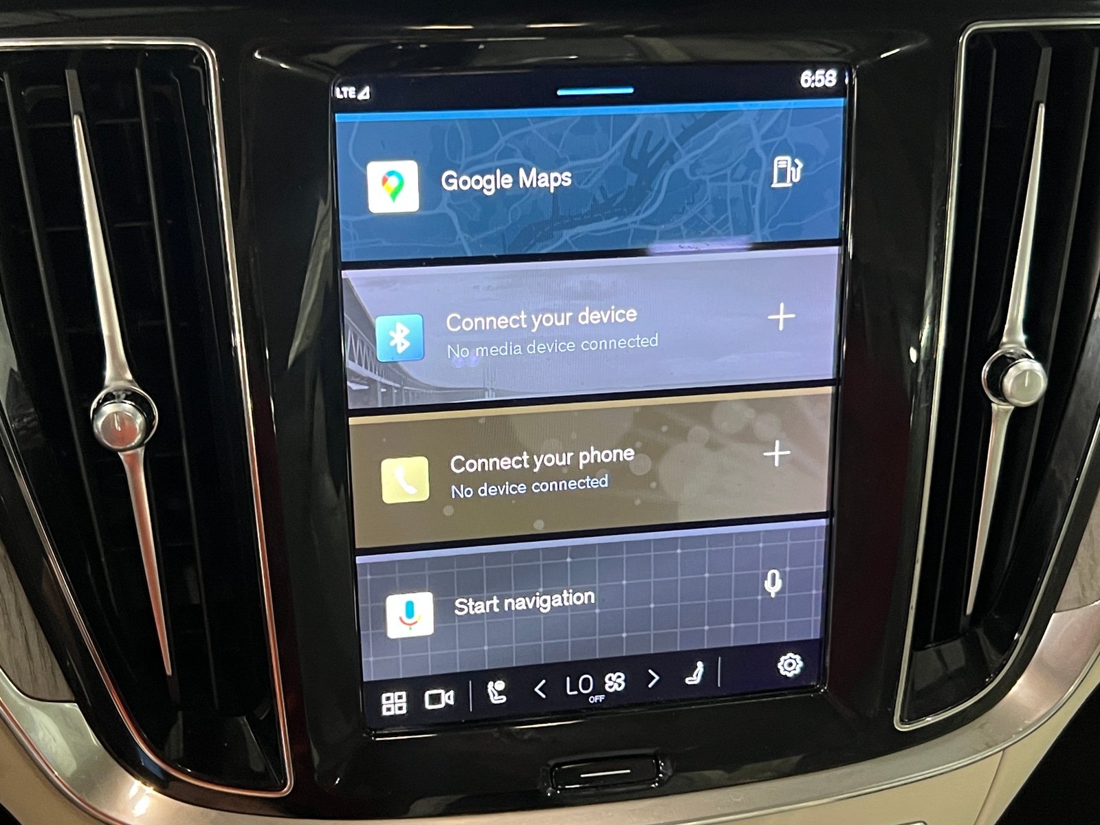 Thumbnail: 2024 Volvo S60 - 3