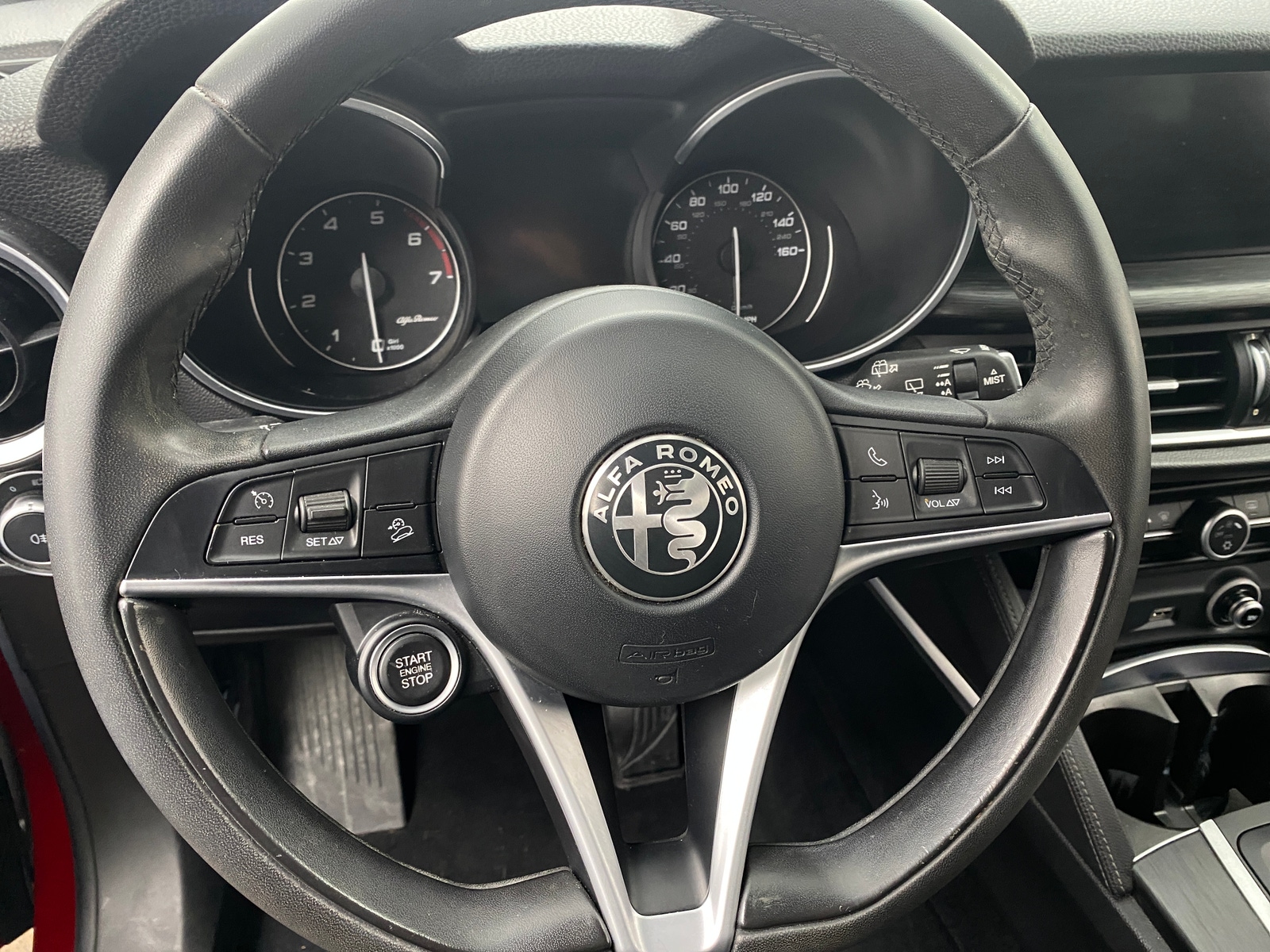 Thumbnail: 2018 Alfa Romeo Stelvio - 4