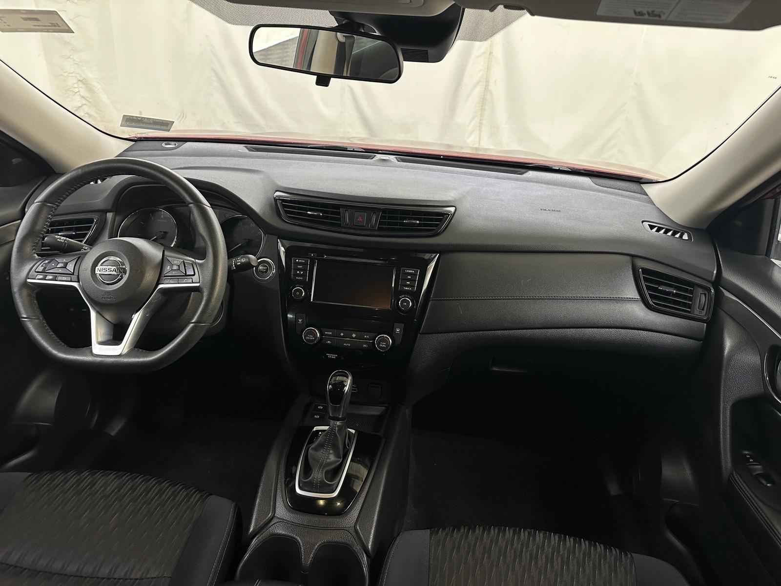 Thumbnail: 2019 Nissan Rogue - 3