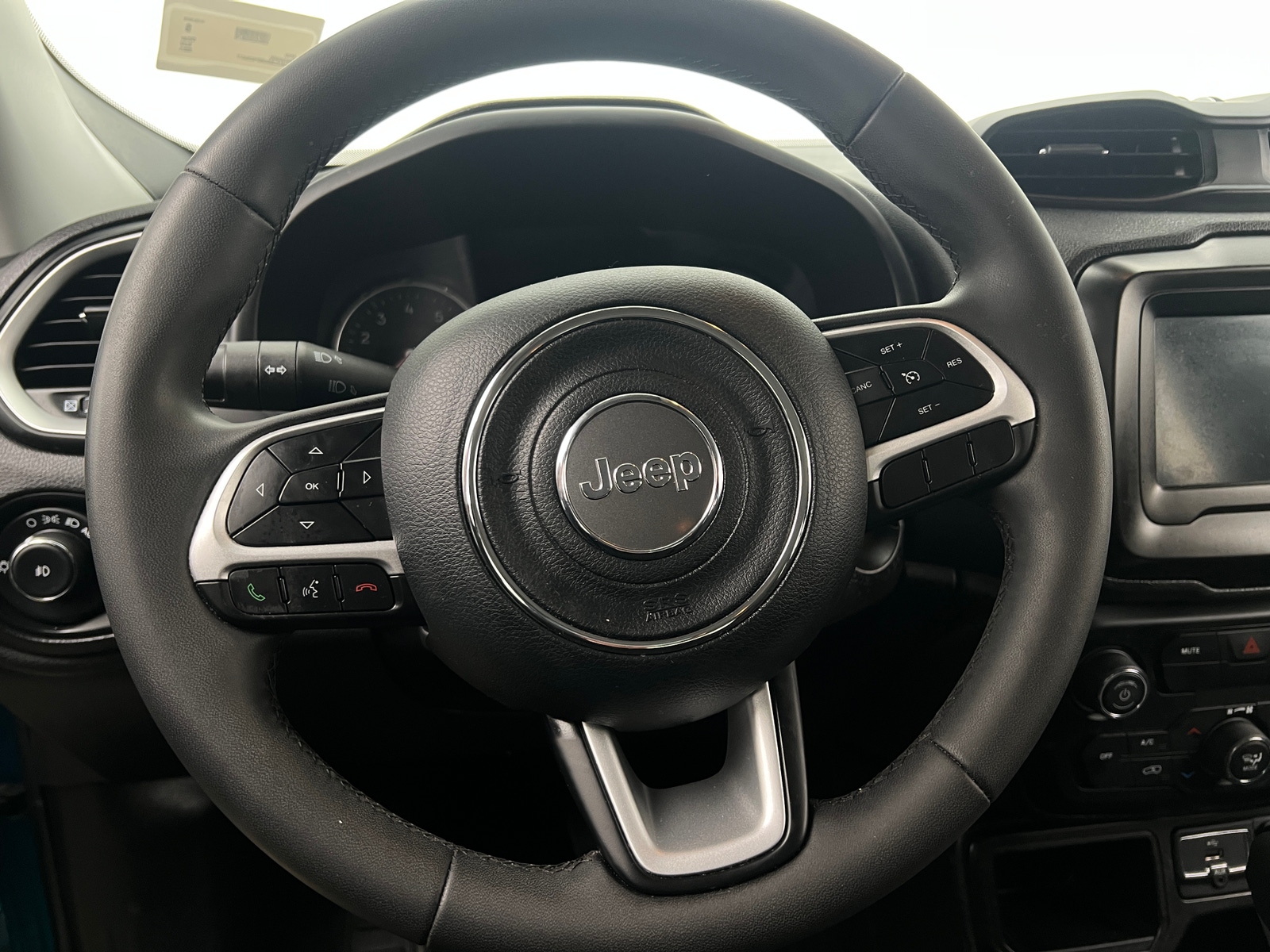 Thumbnail: 2021 Jeep Renegade - 5