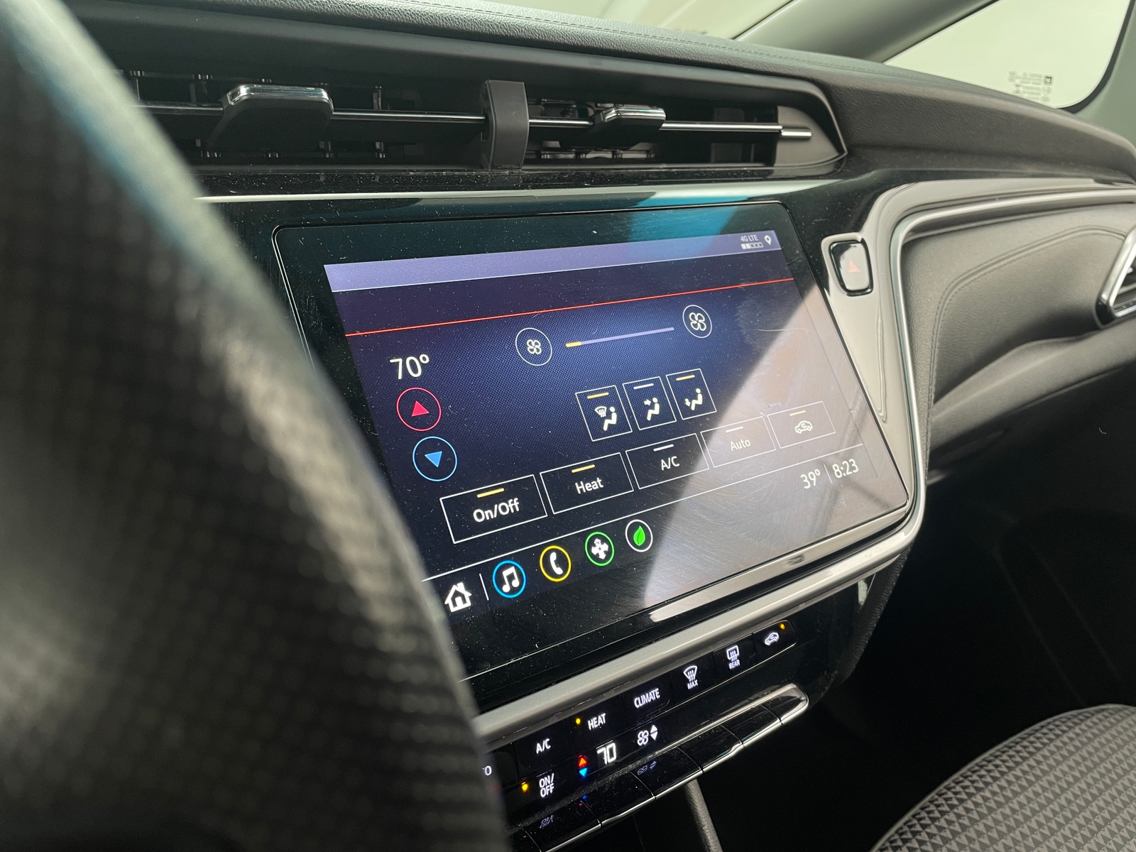 Thumbnail: 2022 Chevrolet Bolt EV - 4