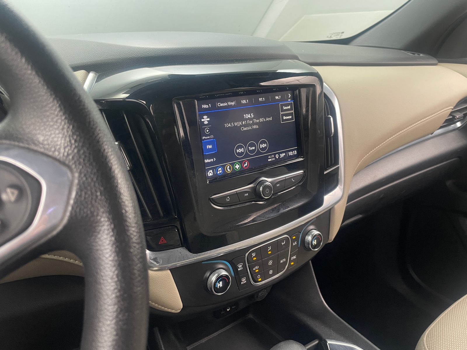 Thumbnail: 2023 Chevrolet Traverse - 4