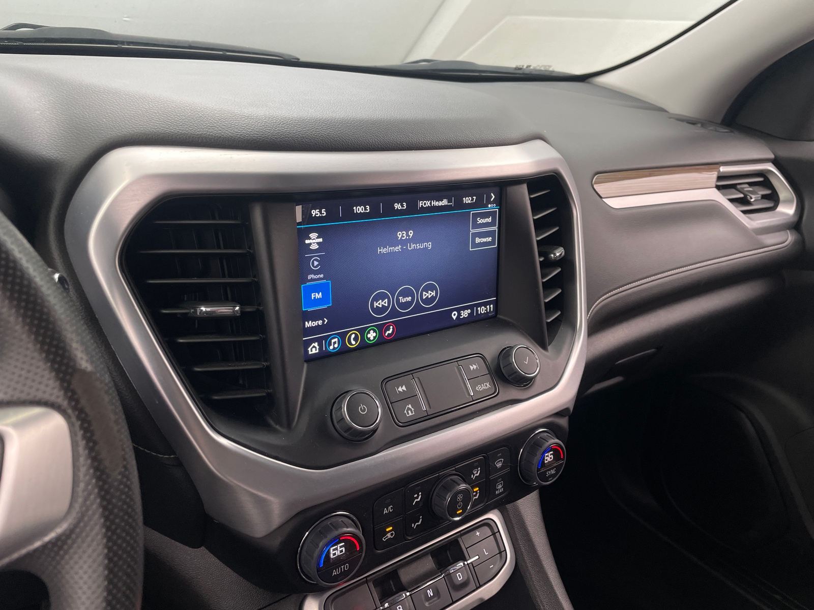 Thumbnail: 2023 GMC Acadia - 4