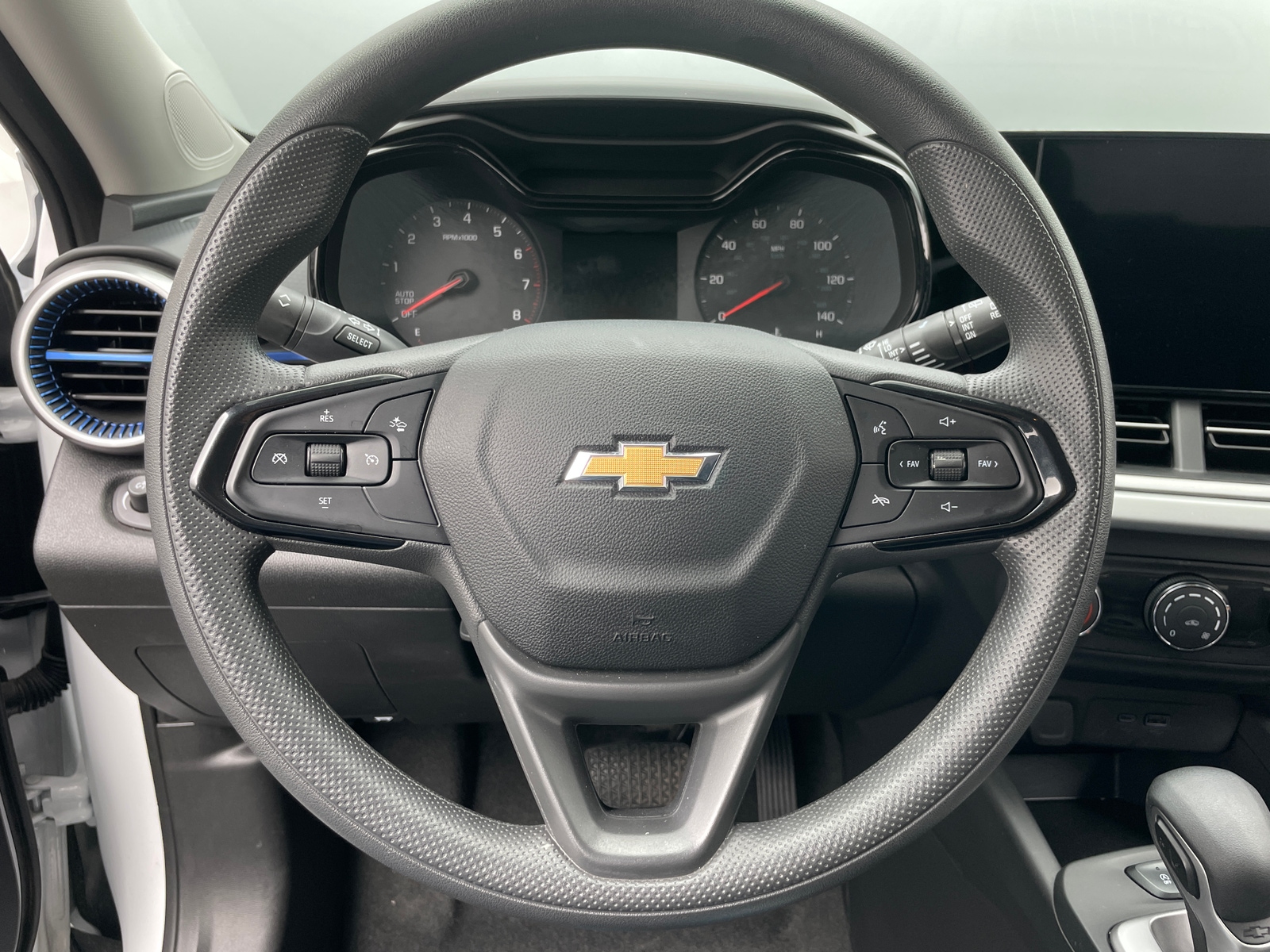 Thumbnail: 2025 Chevrolet Trax - 5